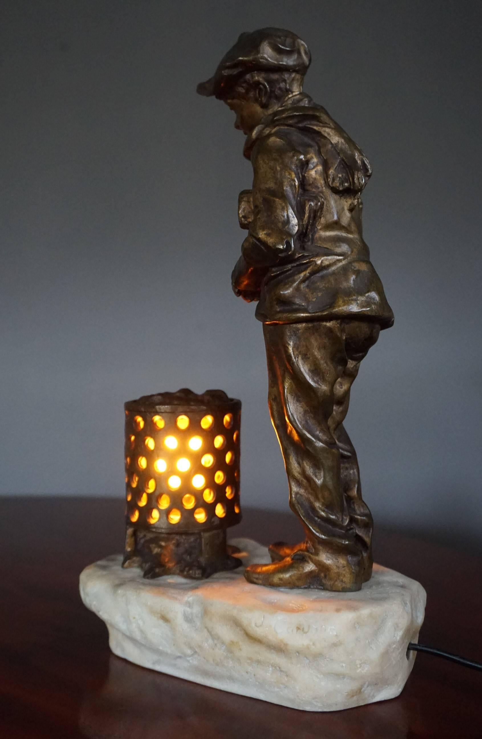 Antique and Signed Gilt Bronze Boy with Newspaper by the Fire Table or Desk Lamp 3