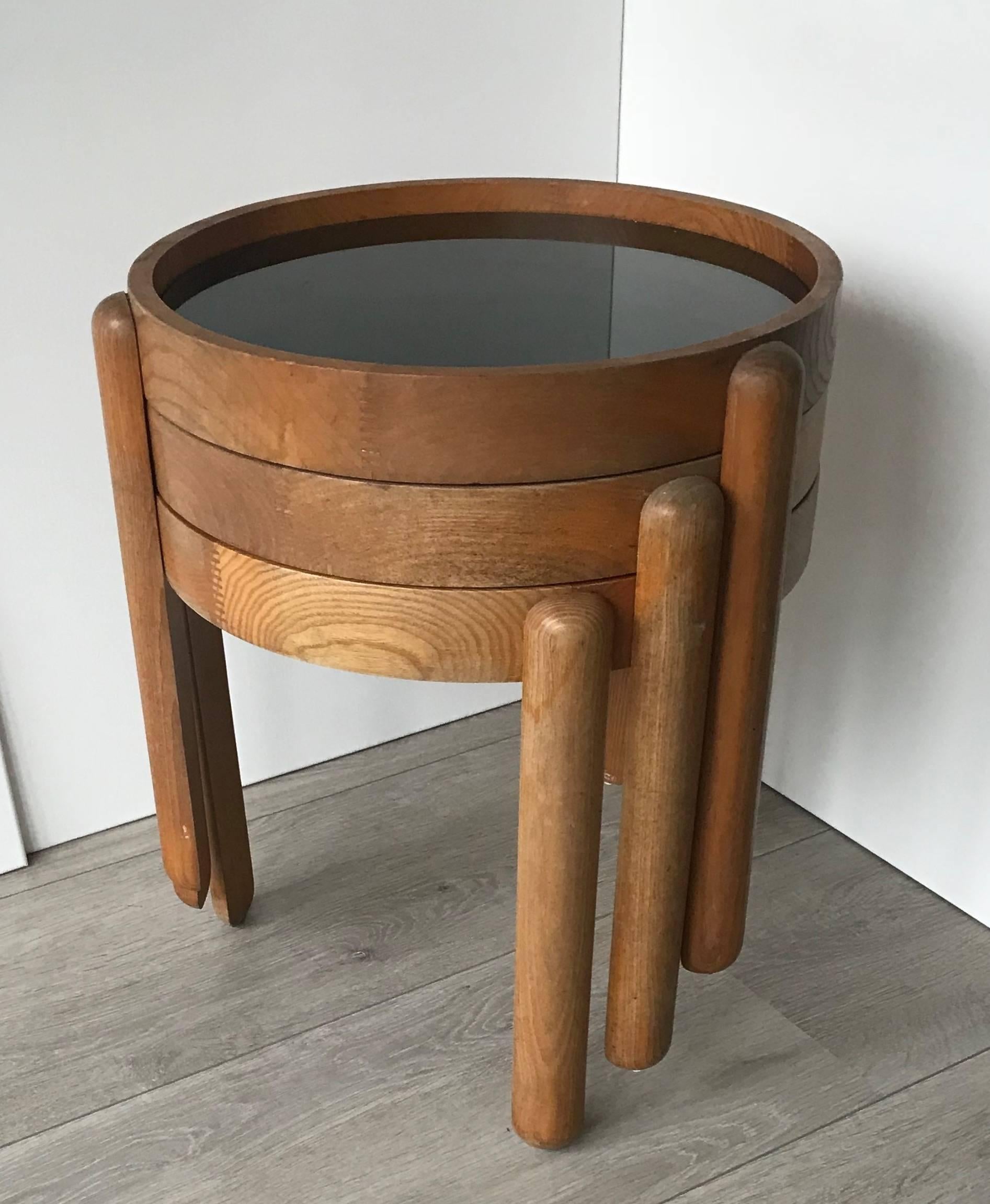 Italian Design Circular Set of Tables by Porada Arredi Cabiate, Wood and Glass 1