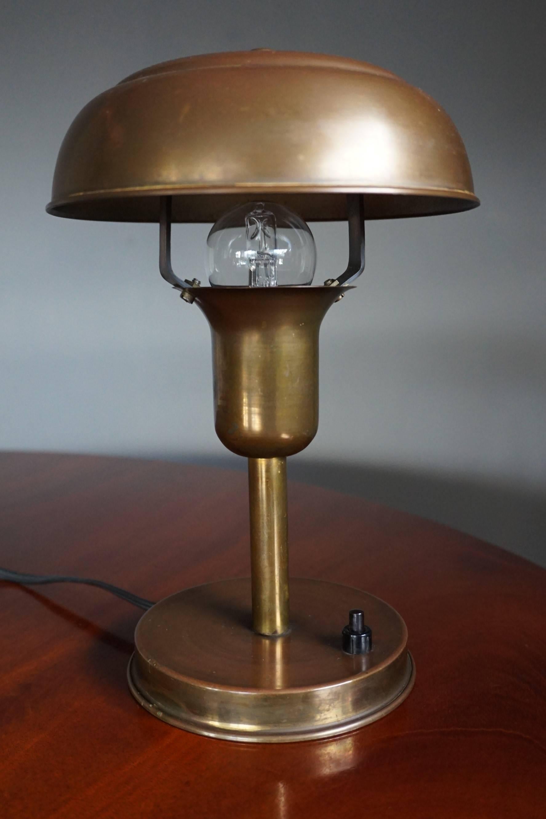 European Rare and Highly Stylish 1930s Little Copper Metal Art Deco Table or Desk Lamp