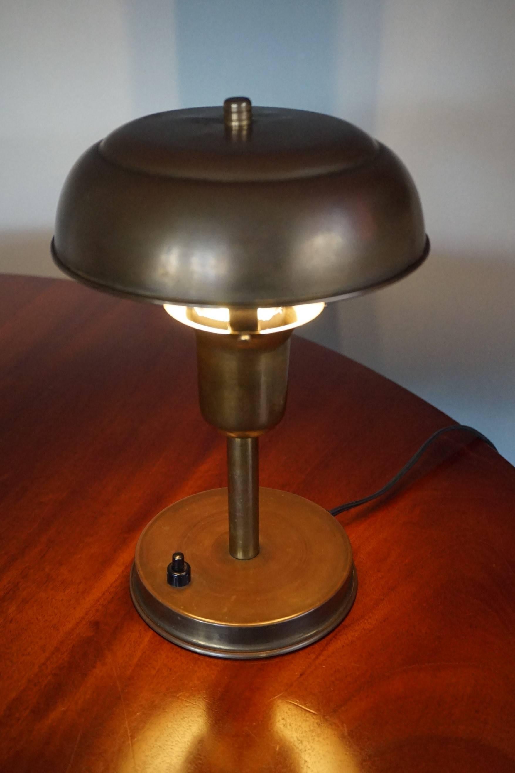 Rare and Highly Stylish 1930s Little Copper Metal Art Deco Table or Desk Lamp In Excellent Condition In Lisse, NL