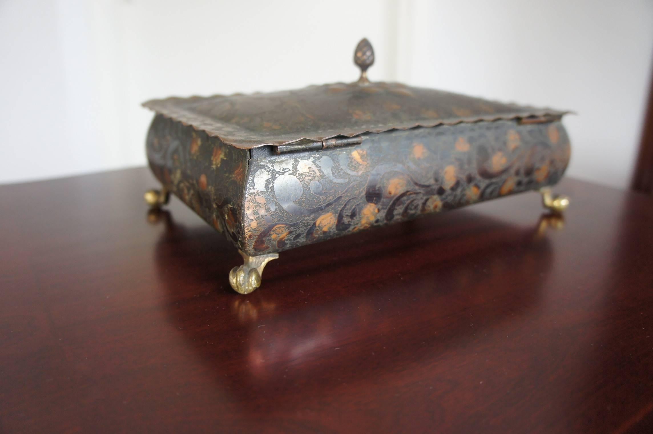 Dutch Arts and Crafts Style Copper Box with Acid Etched Leaf Motifs on Brass Claw Feet For Sale