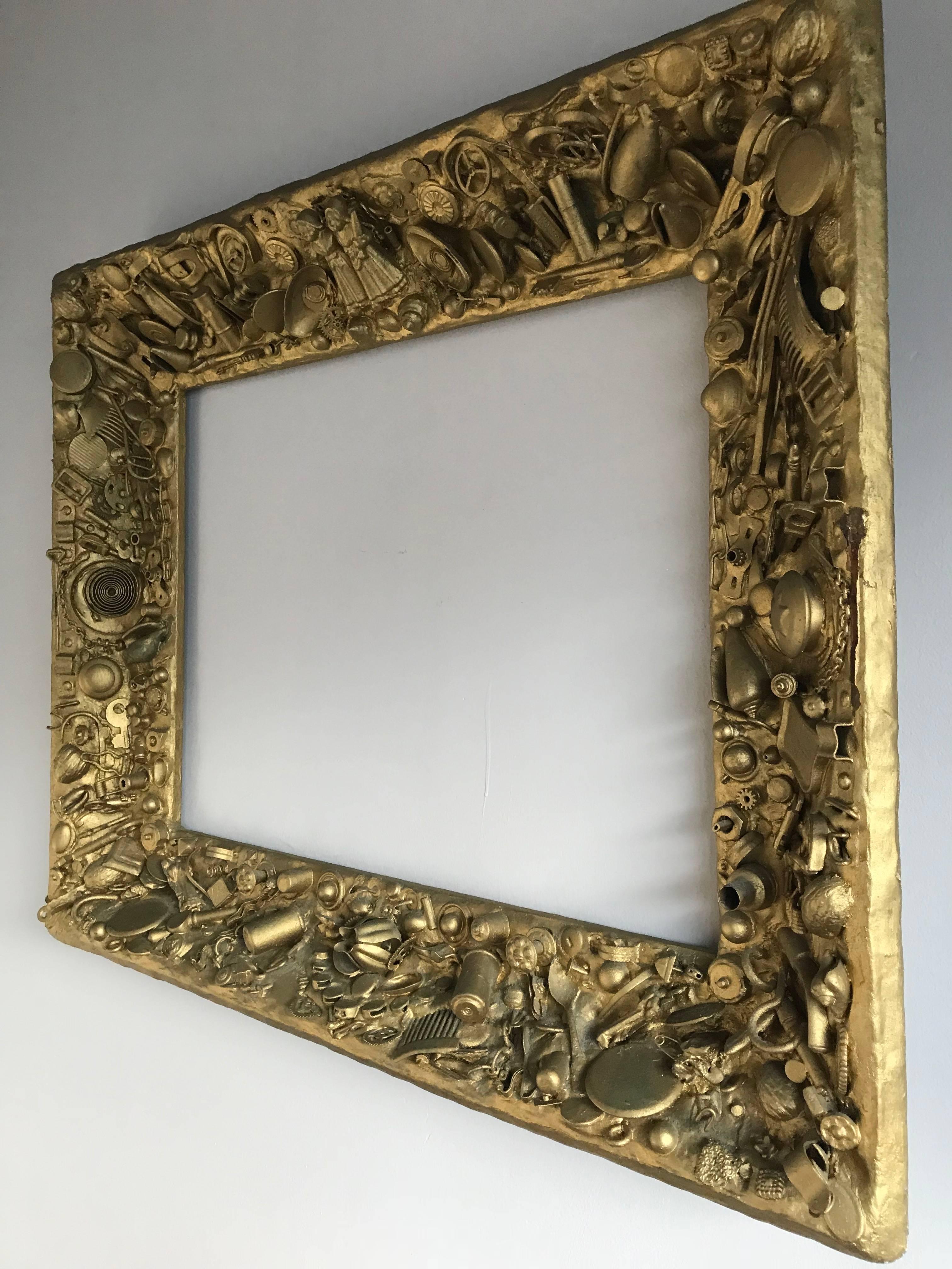 Néerlandais Rare Vintage Gold Colored Collecting Fine Art Mirror or Picture Frame (Miroir ou cadre d'image de collection) en vente