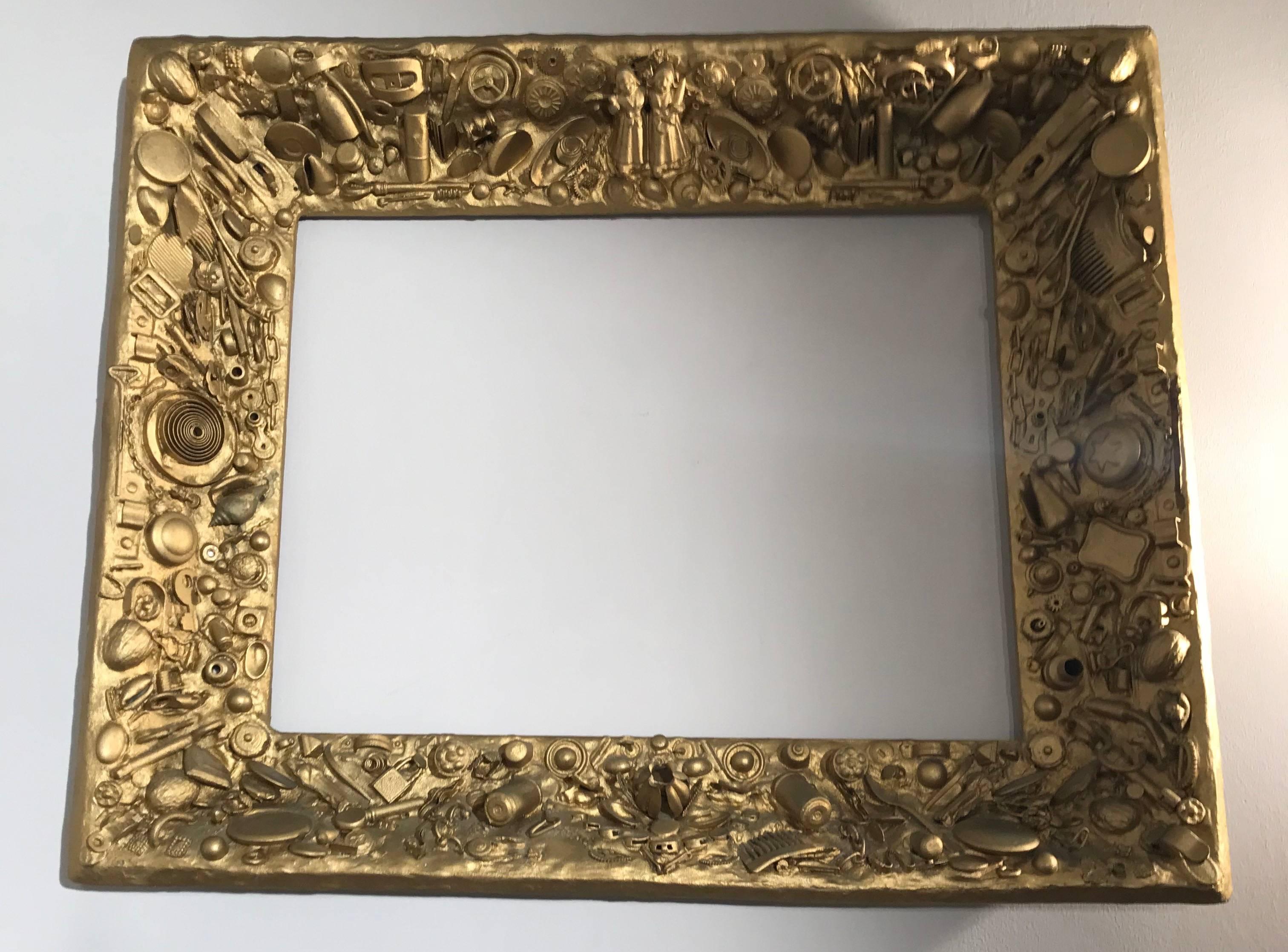 Rare Vintage Gold Colored Collecting Fine Art Mirror or Picture Frame In Good Condition For Sale In Lisse, NL