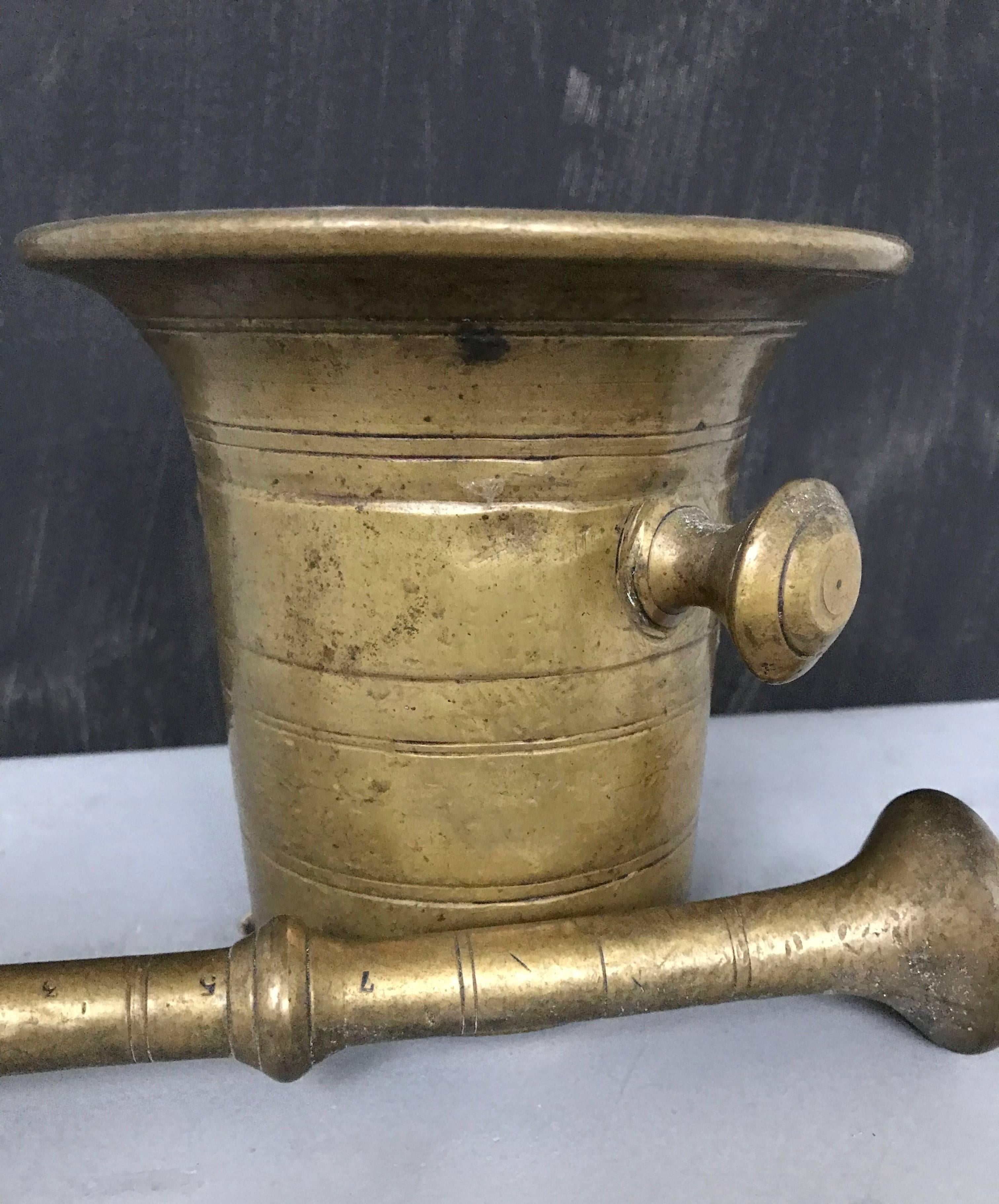 Antique Hand-Crafted Solid Bronze Mortar with Pestle and Great Original Patina For Sale 1