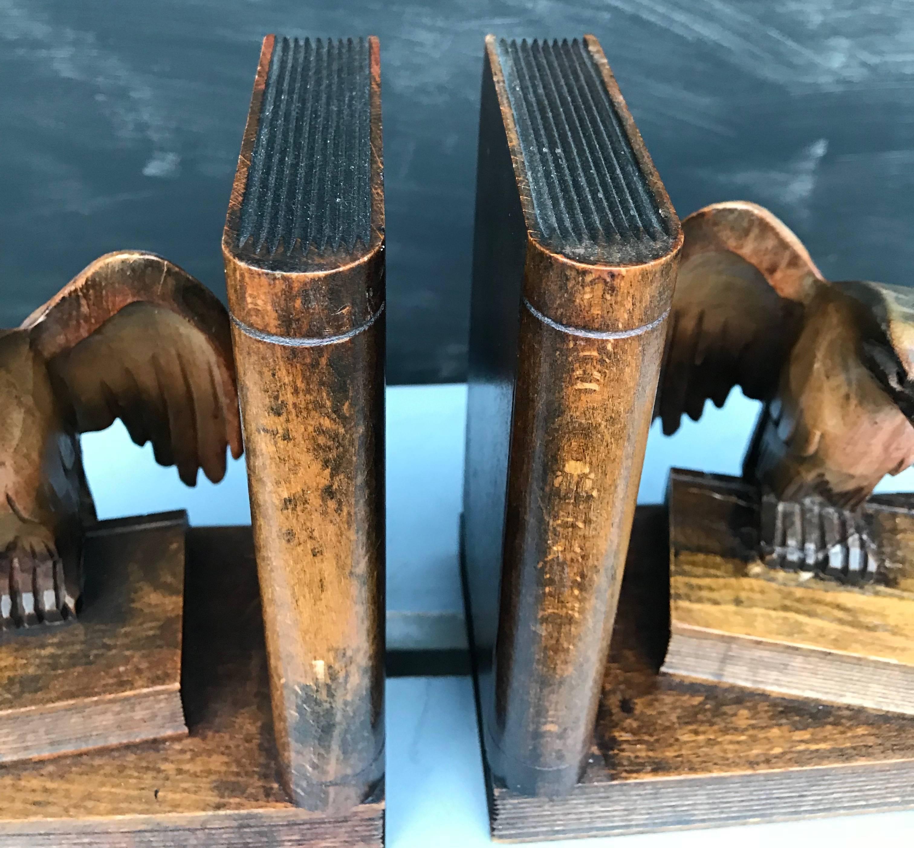 Hand-Crafted Rare Early 1900s Hand-Carved Solid Wood Pair of Winged American Eagle Bookends