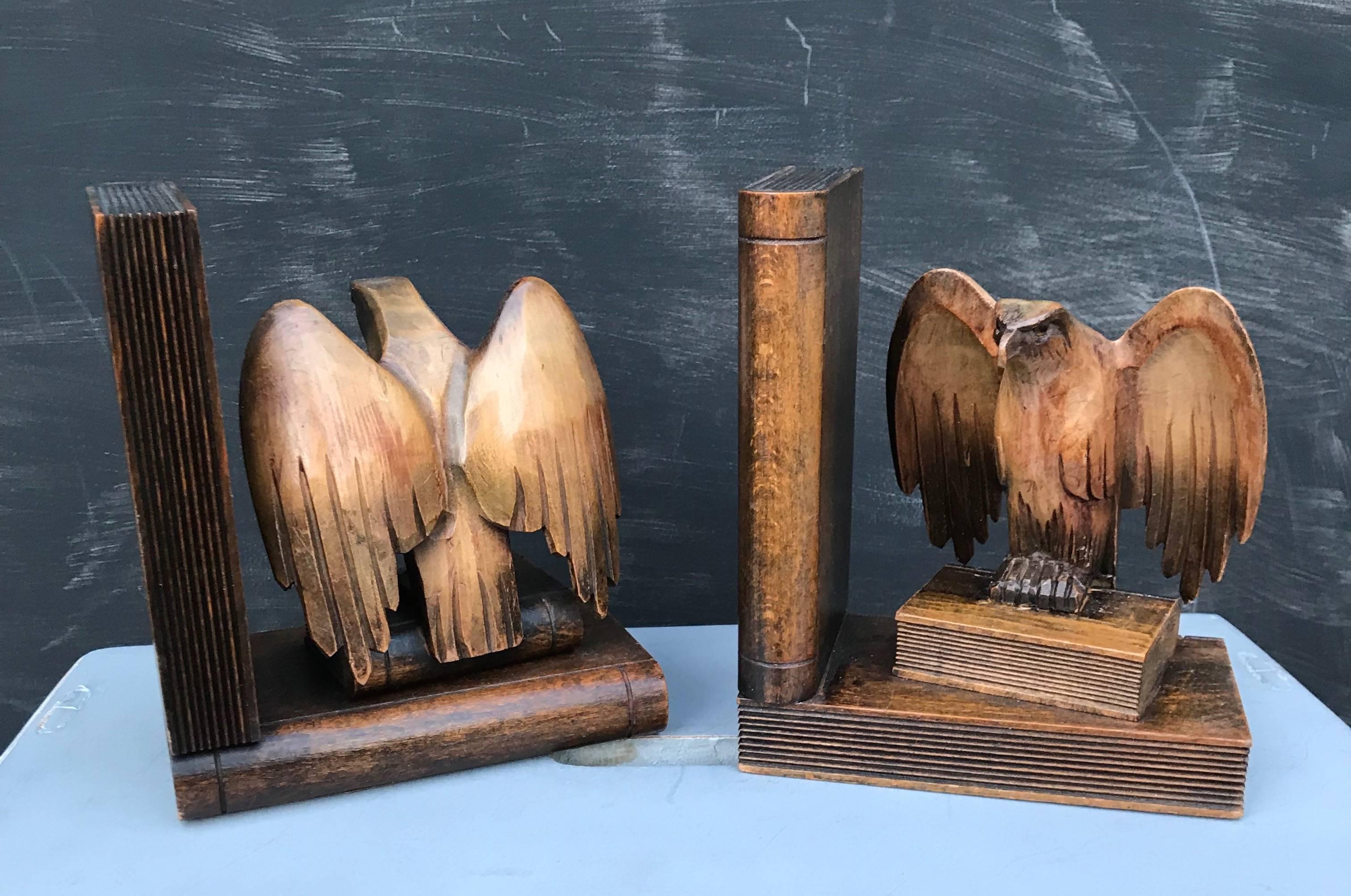 20th Century Rare Early 1900s Hand-Carved Solid Wood Pair of Winged American Eagle Bookends