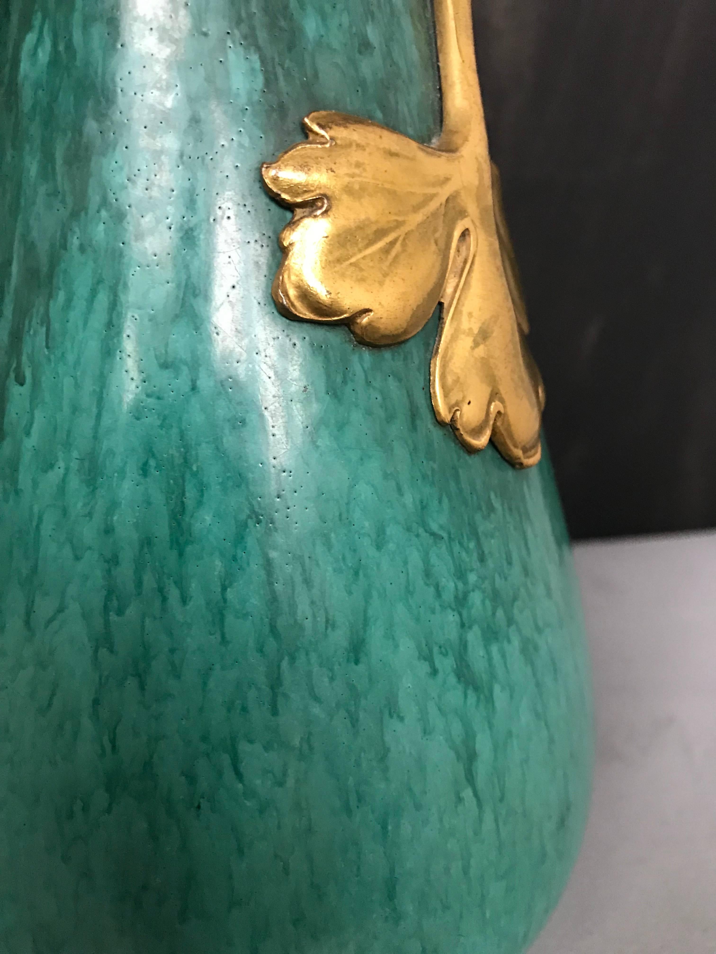 Auffällige Jugendstilvase aus Keramik und Bronze im Victor Horta-Stil mit montierter Vase im Angebot 1