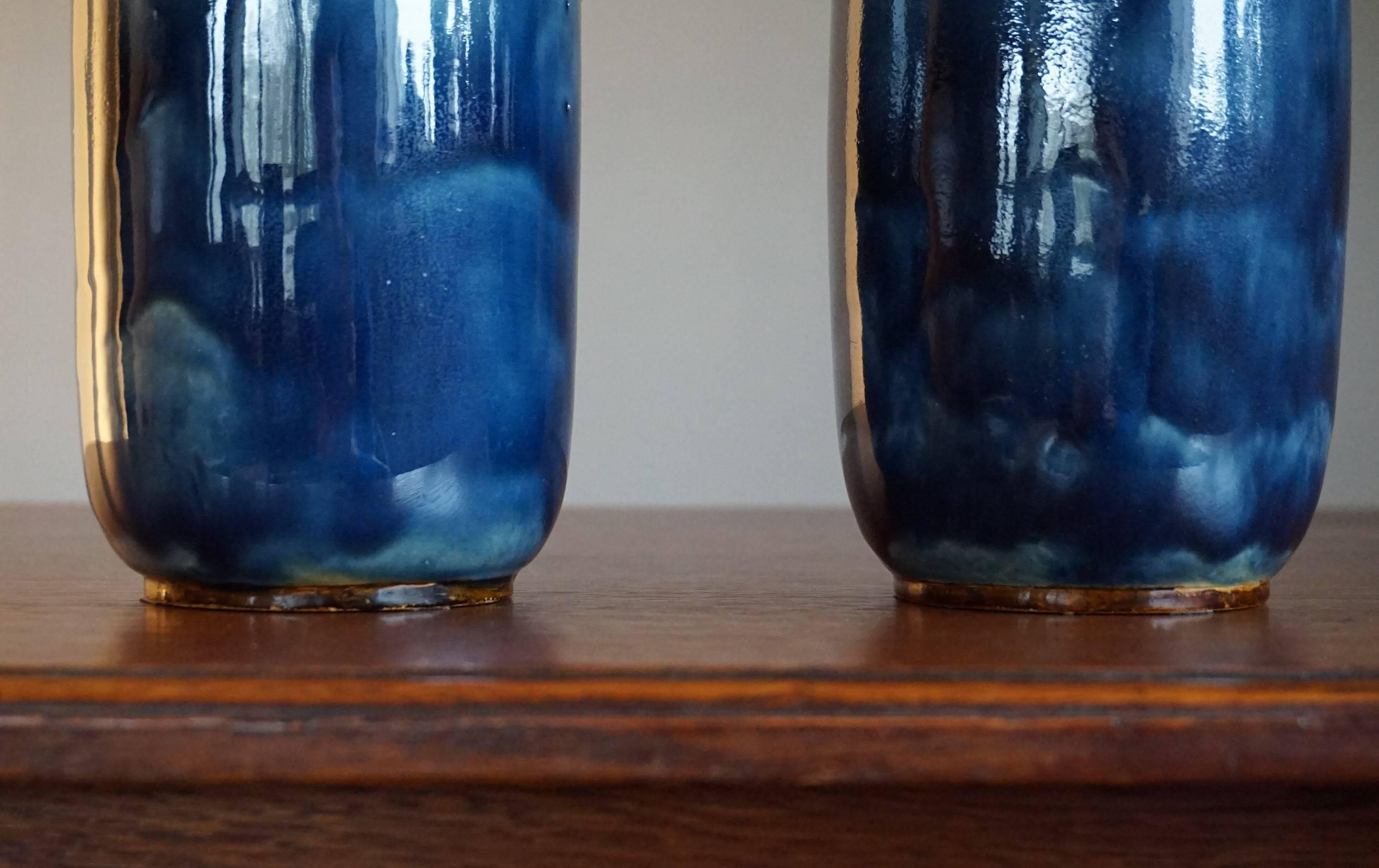 Great Quality & Condition Pair of Arts and Crafts Ceramic Vases by Royal Doulton In Excellent Condition For Sale In Lisse, NL