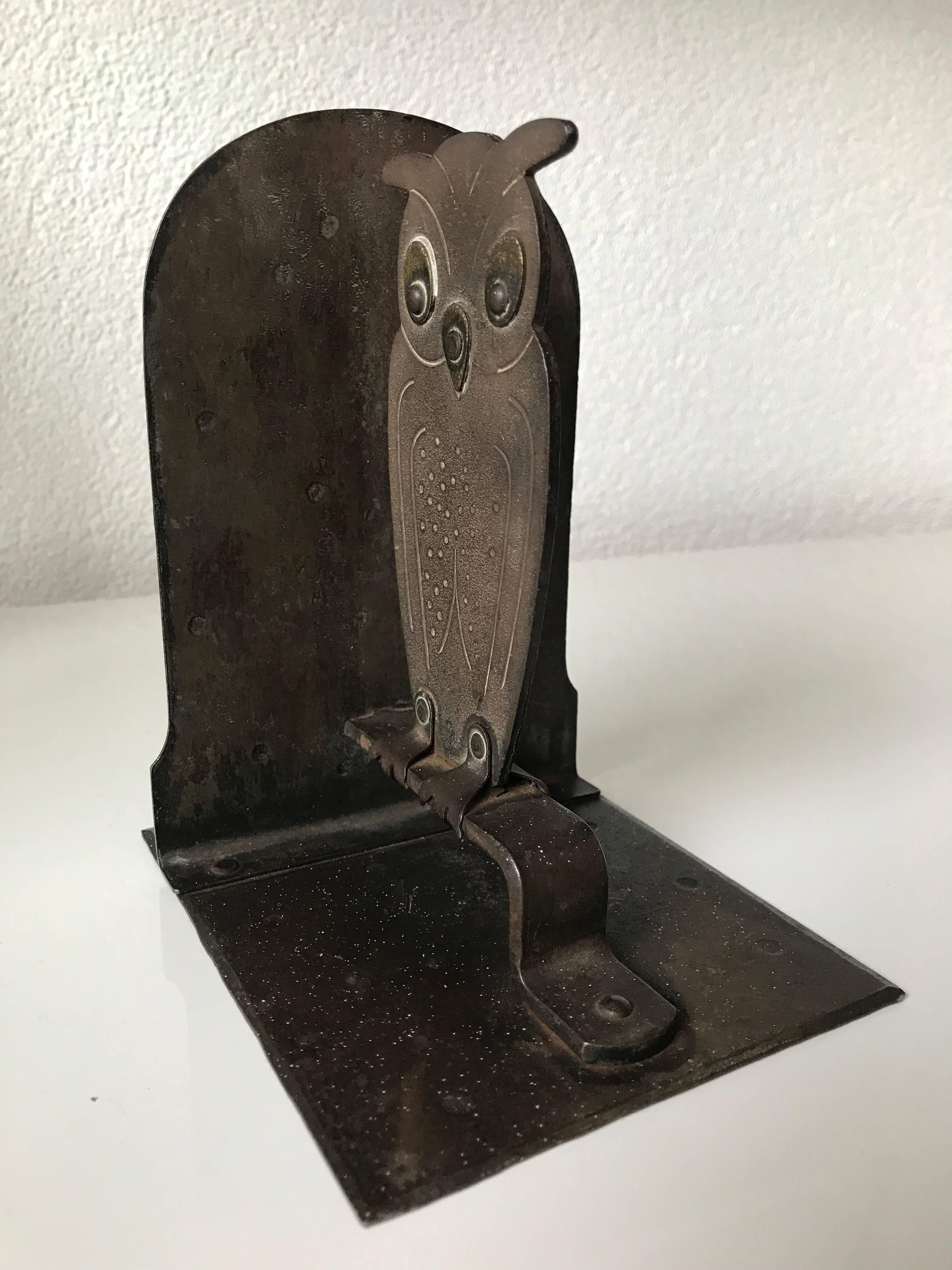 20th Century Vintage 1920s Hammered Metal Owl Bookend by Goberg, Hugo Berger, Germany