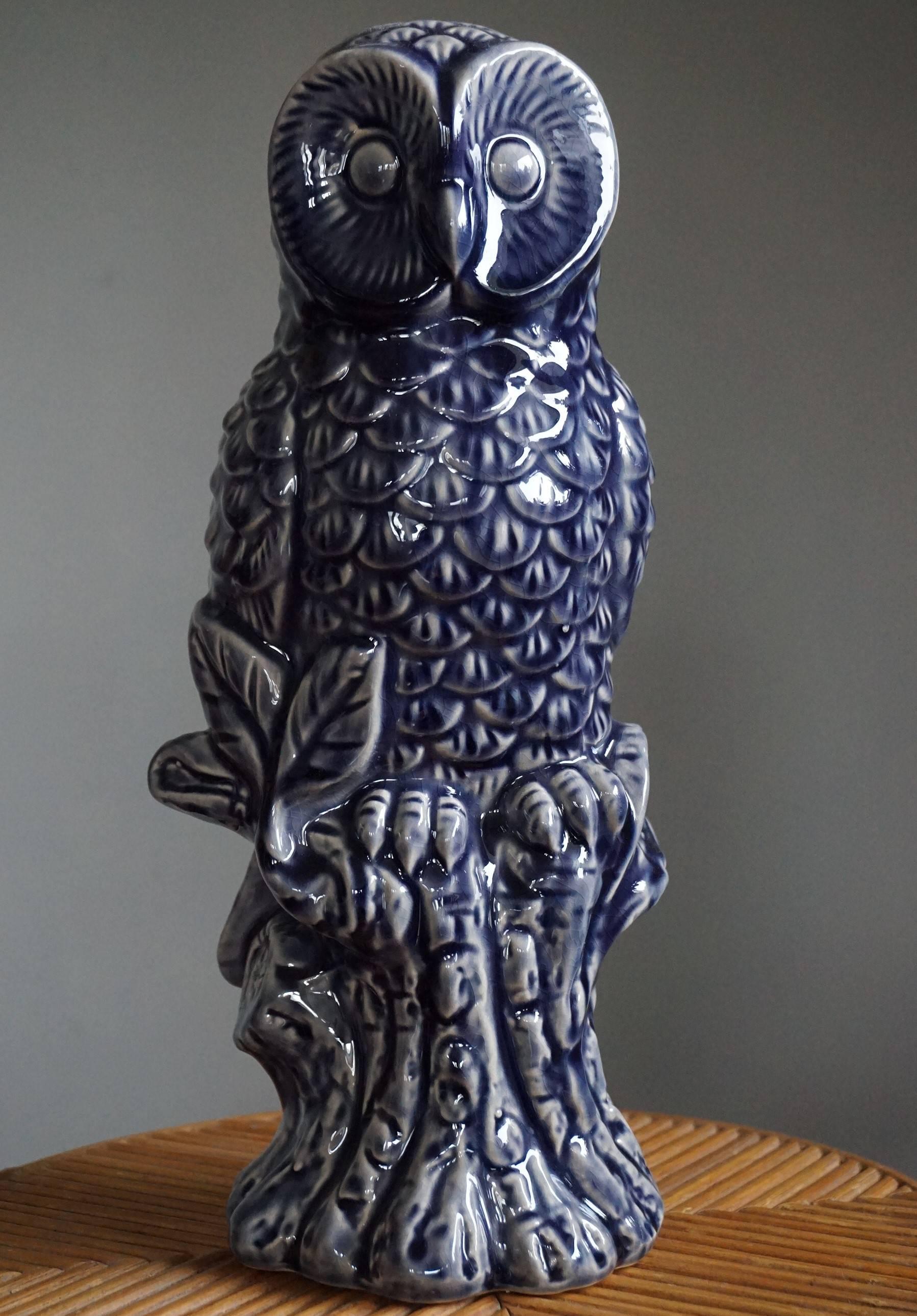 Rare and highly decorative, 1980's owl sculpture.

This stunning barn owl will look great on any mid-century design piece of furniture. It is beautifully made and in perfect condition. With the owl being the international symbol of learning and