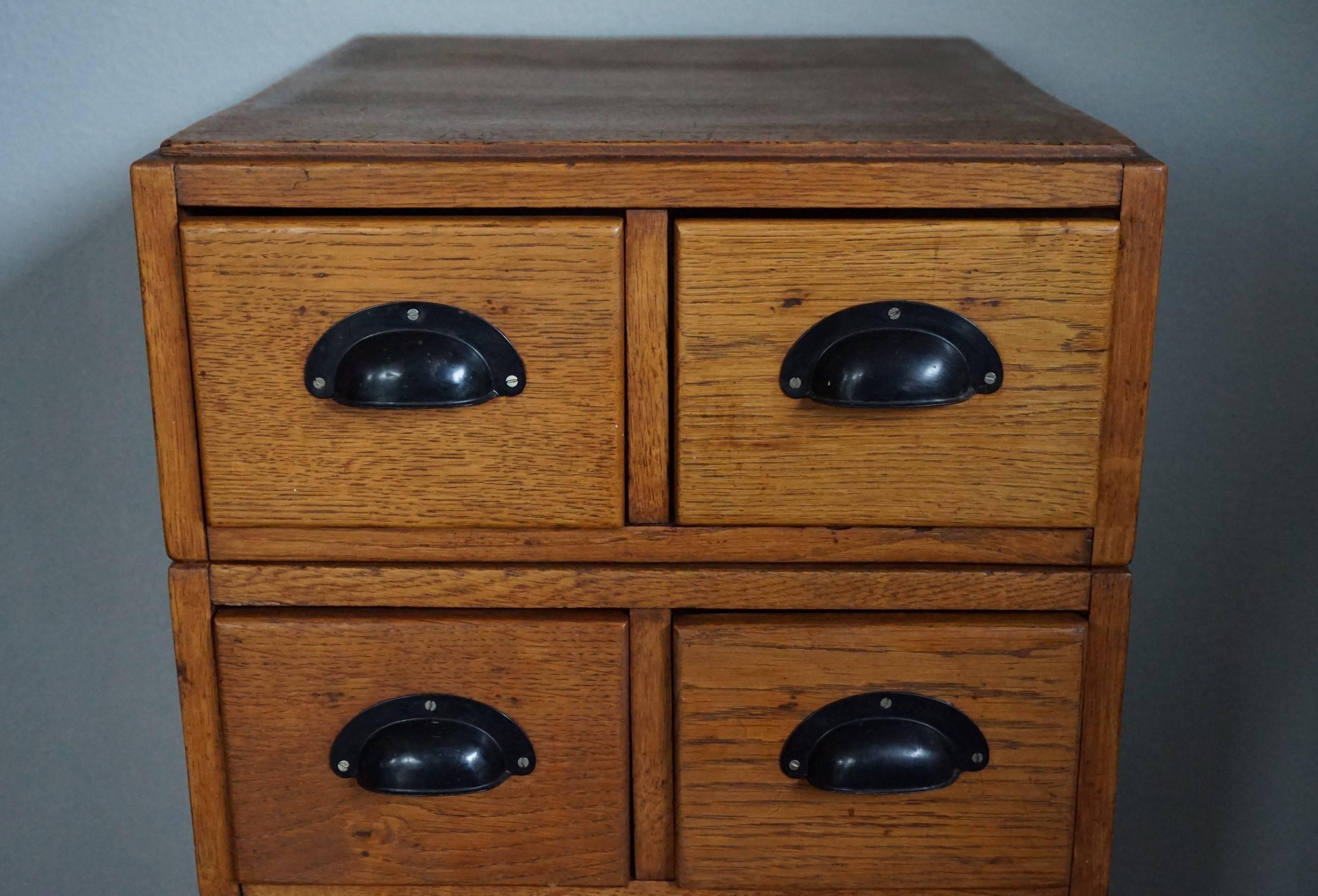Early 20h Century Small Chest of Drawers / Art Deco Era Oak Filing Cabinet 2