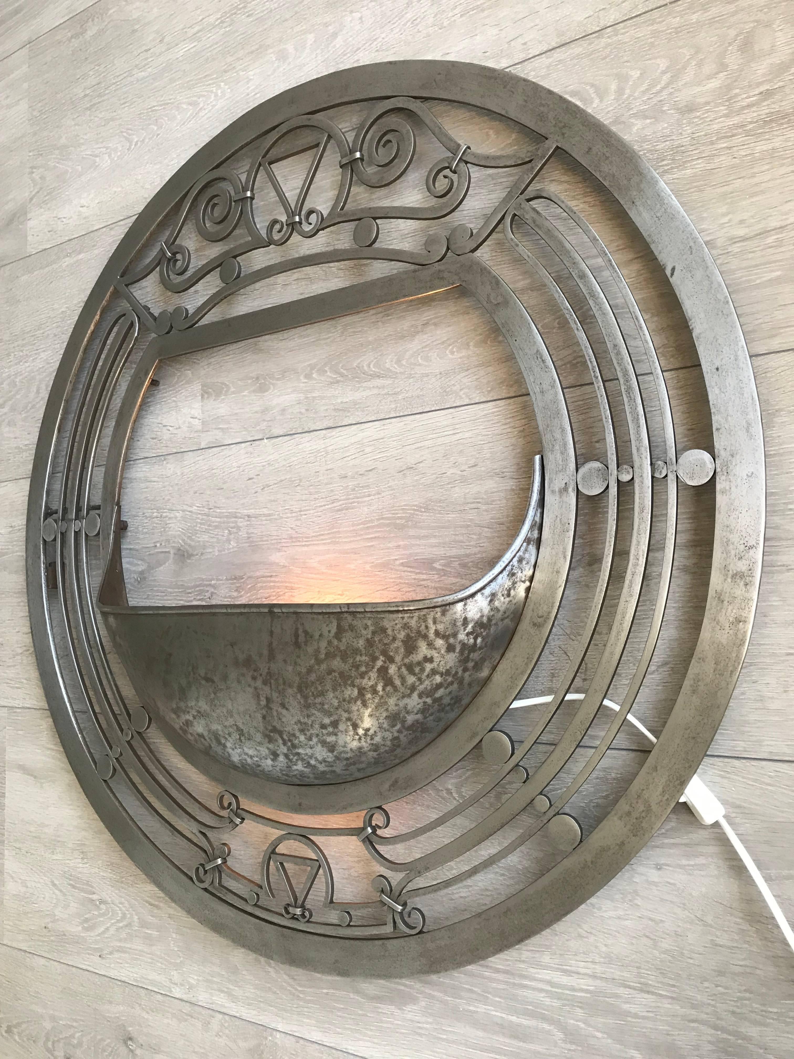 Large Arts and Crafts Polished Wrought Iron Round Wall Sconce / Wall Light In Good Condition In Lisse, NL
