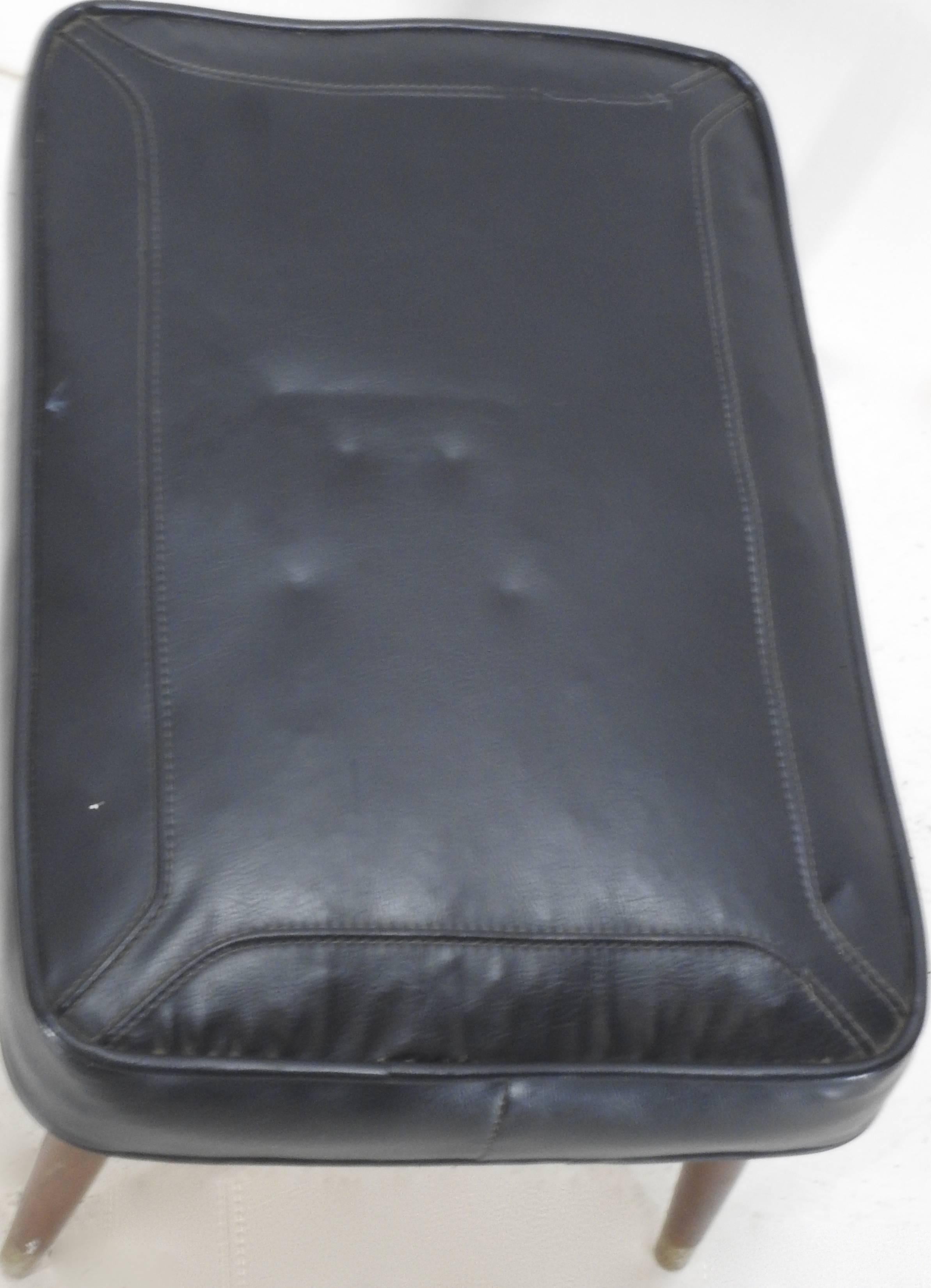 Black Leather Stool Mid-Century Modern In Good Condition In Cookeville, TN