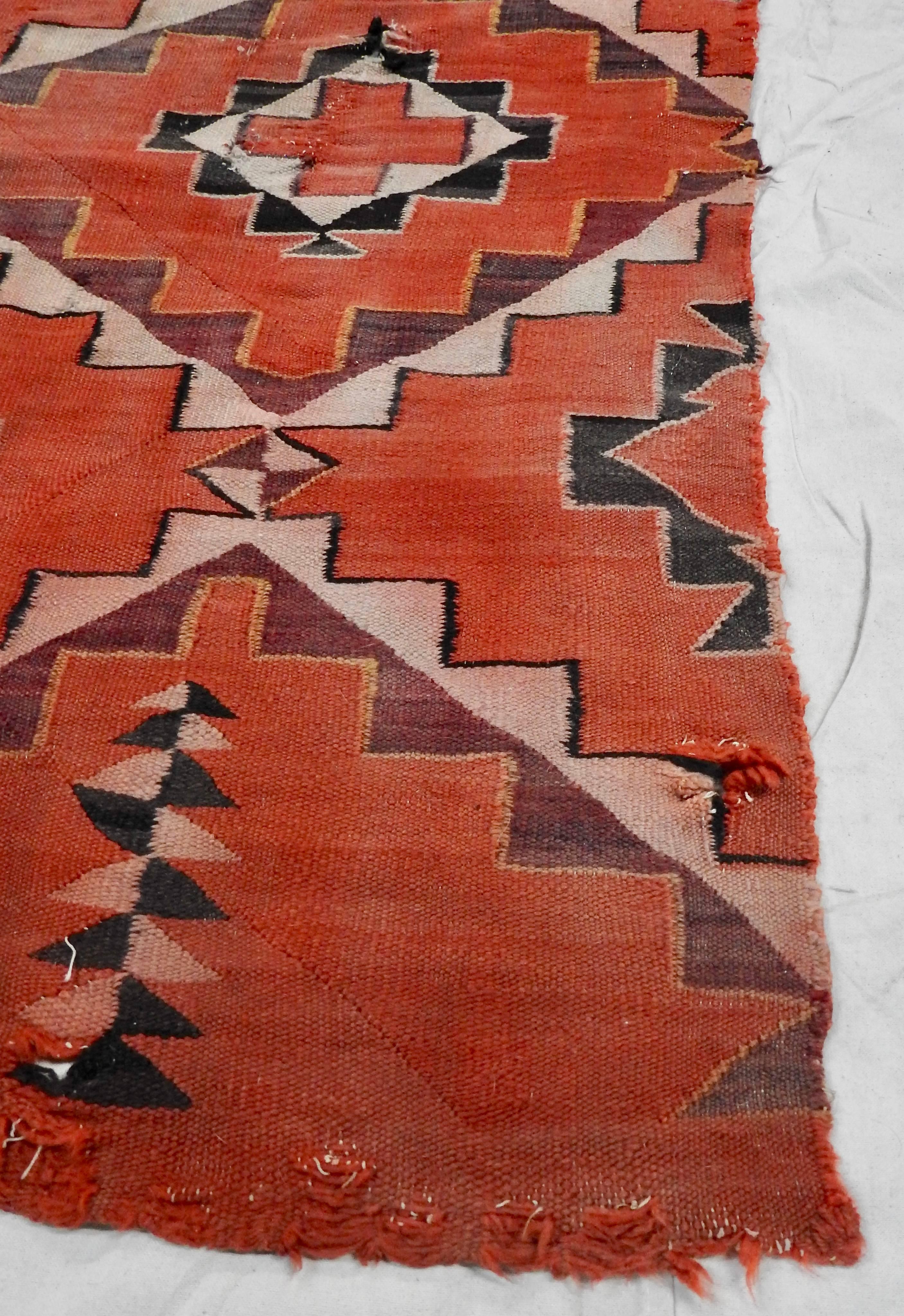 Navajo Handwoven Transitional Textile, Early 20th Century In Distressed Condition For Sale In Cookeville, TN