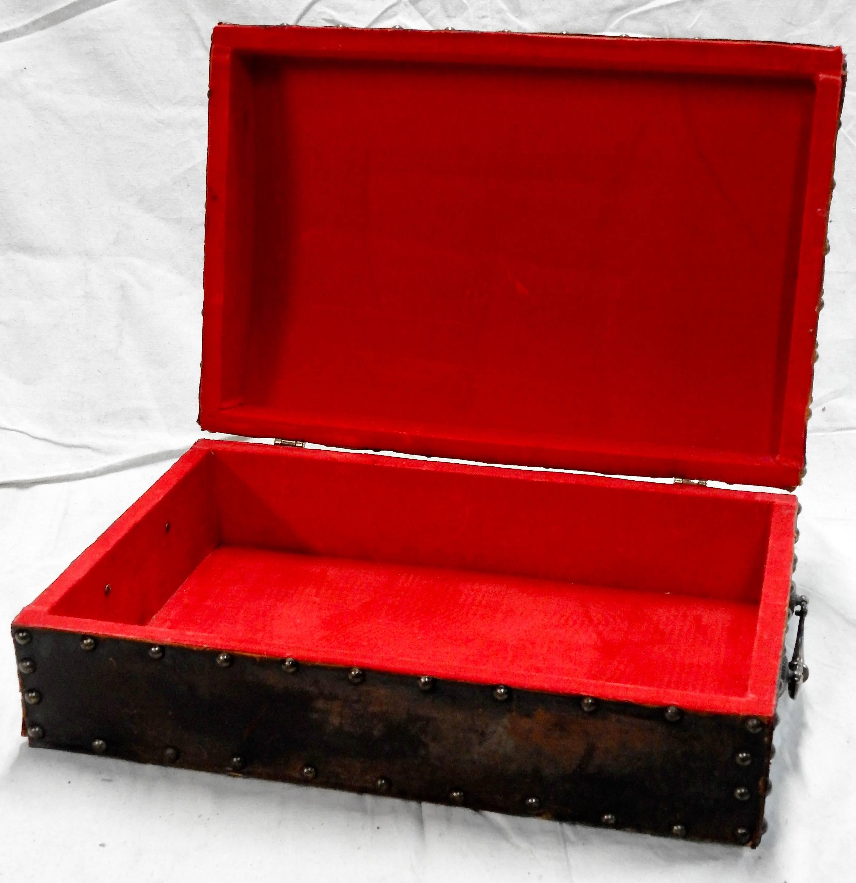 Late 19th Century Leather Box with Hammered Bronze Tacks For Sale 1