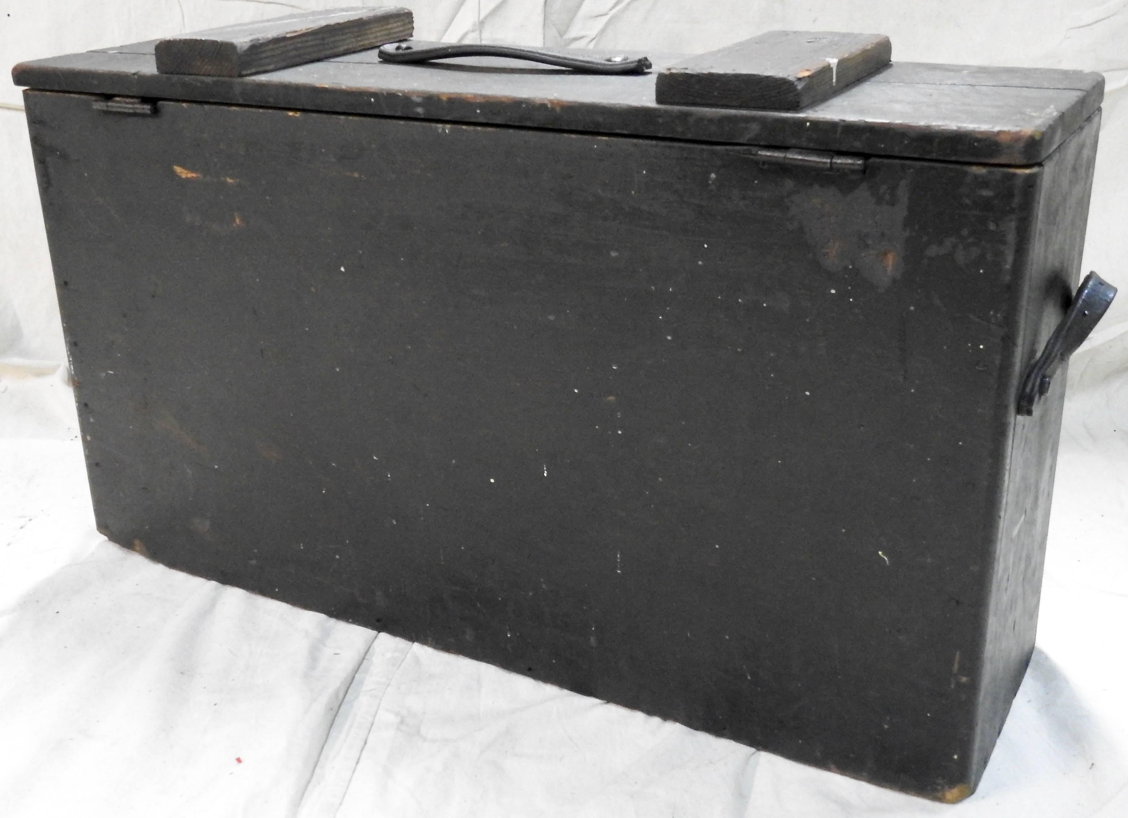 Tool Box Wooden with Leather Details Primitive In Fair Condition For Sale In Cookeville, TN