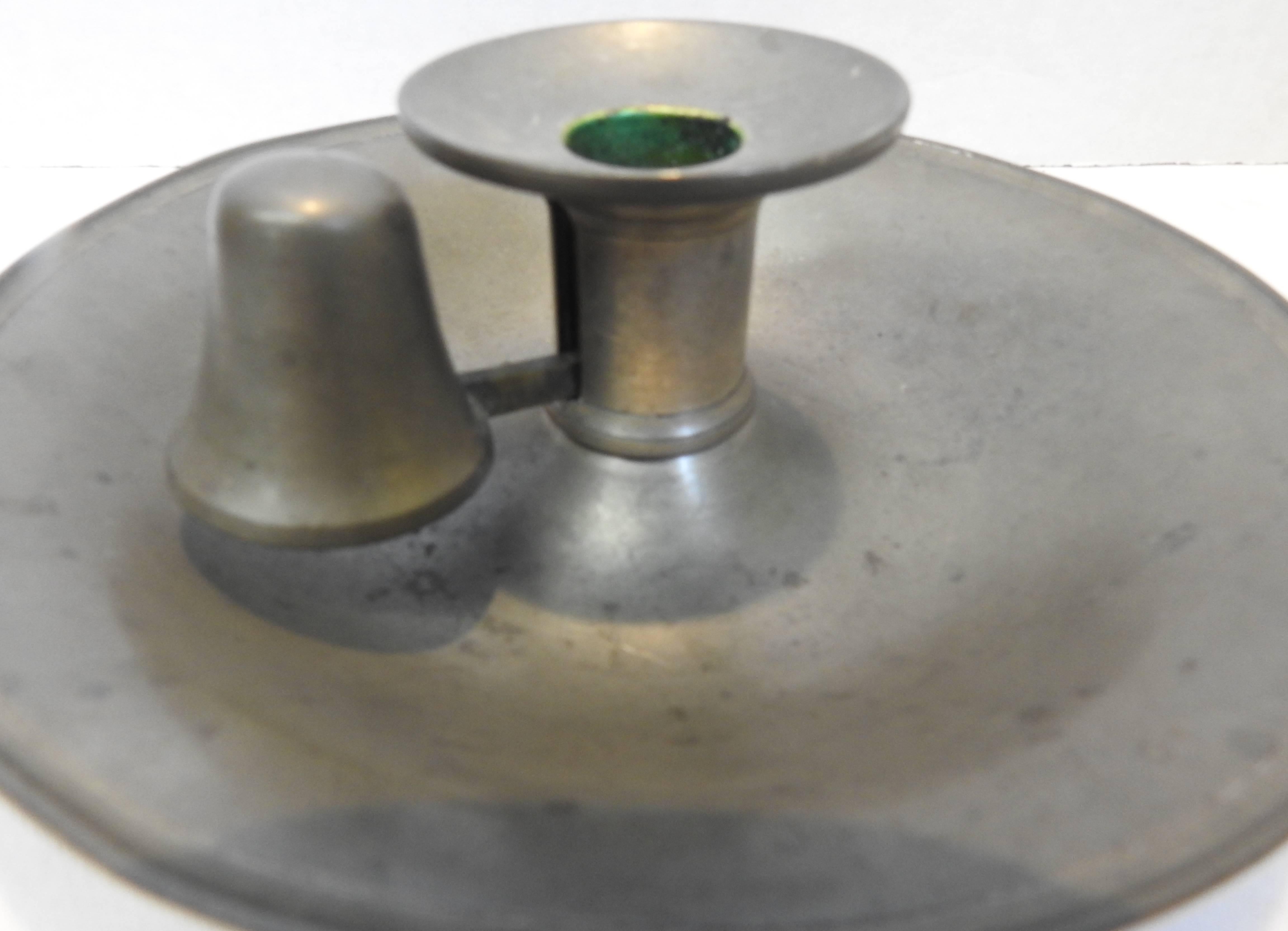 Pewter Candlestick Saucer Colonial Style Vintage In Good Condition For Sale In Cookeville, TN