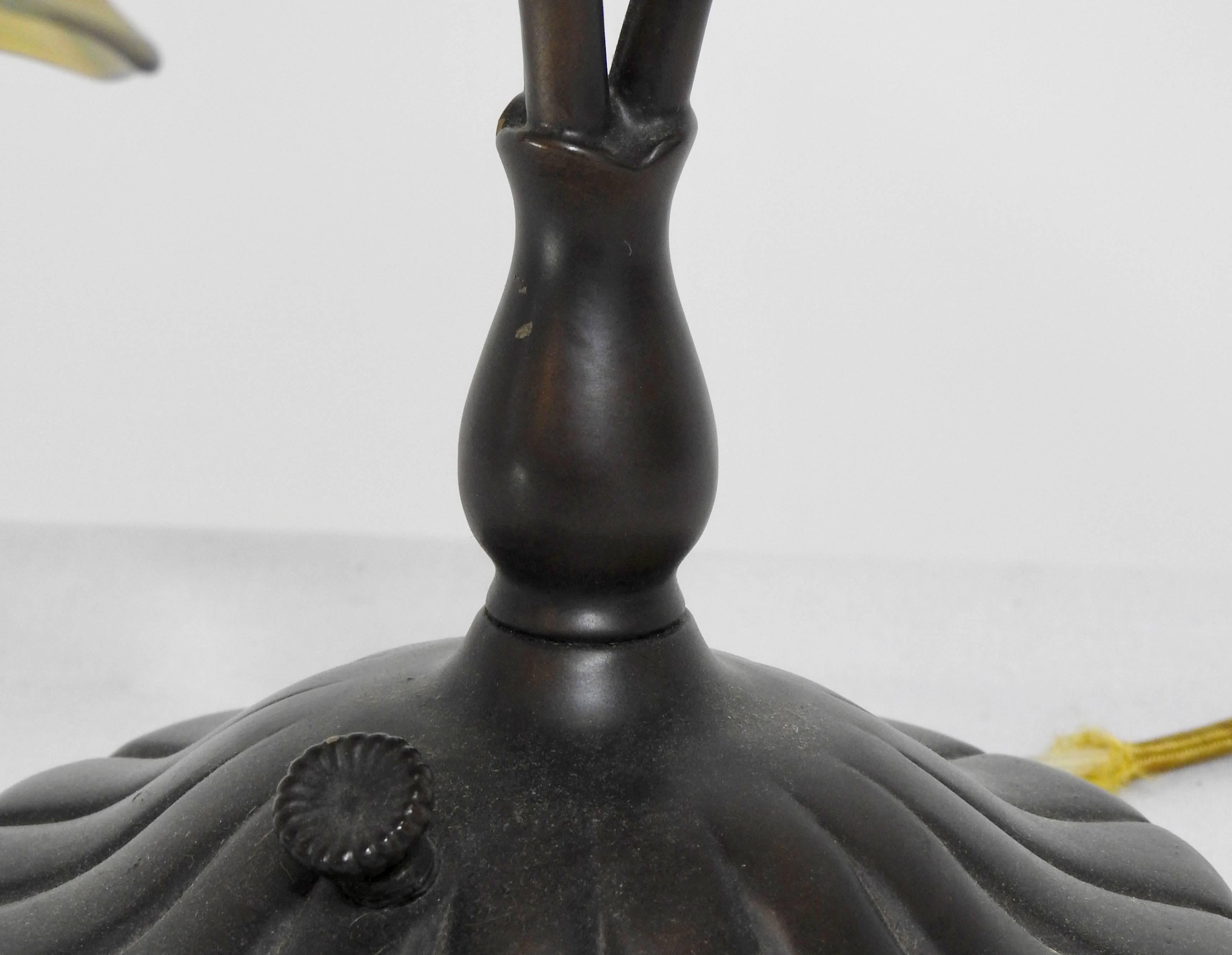 Art Nouveau Tiffany New York, Three-Arm Lily Table Lamp In Good Condition In Cookeville, TN