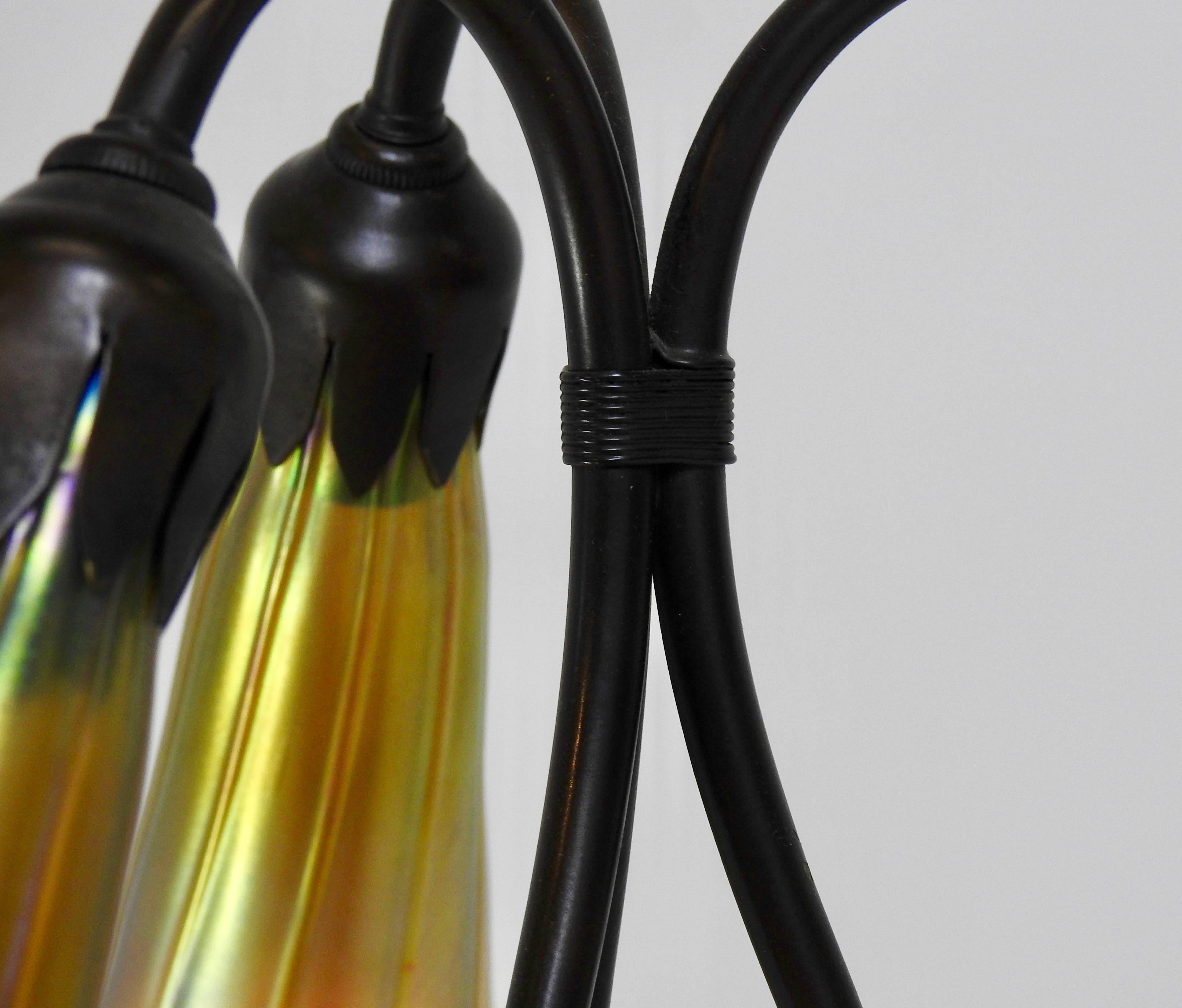 20th Century Art Nouveau Tiffany New York, Three-Arm Lily Table Lamp