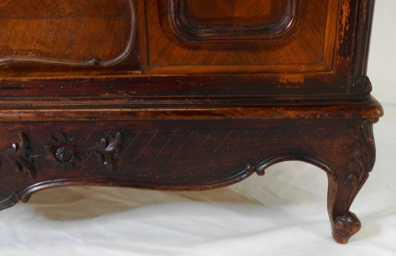 19th Century French Linen Press Black Granite Top For Sale at 1stdibs