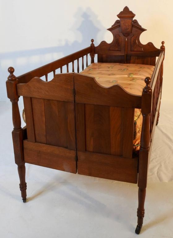 19th Century Victorian Baby Bed For Sale at 1stdibs