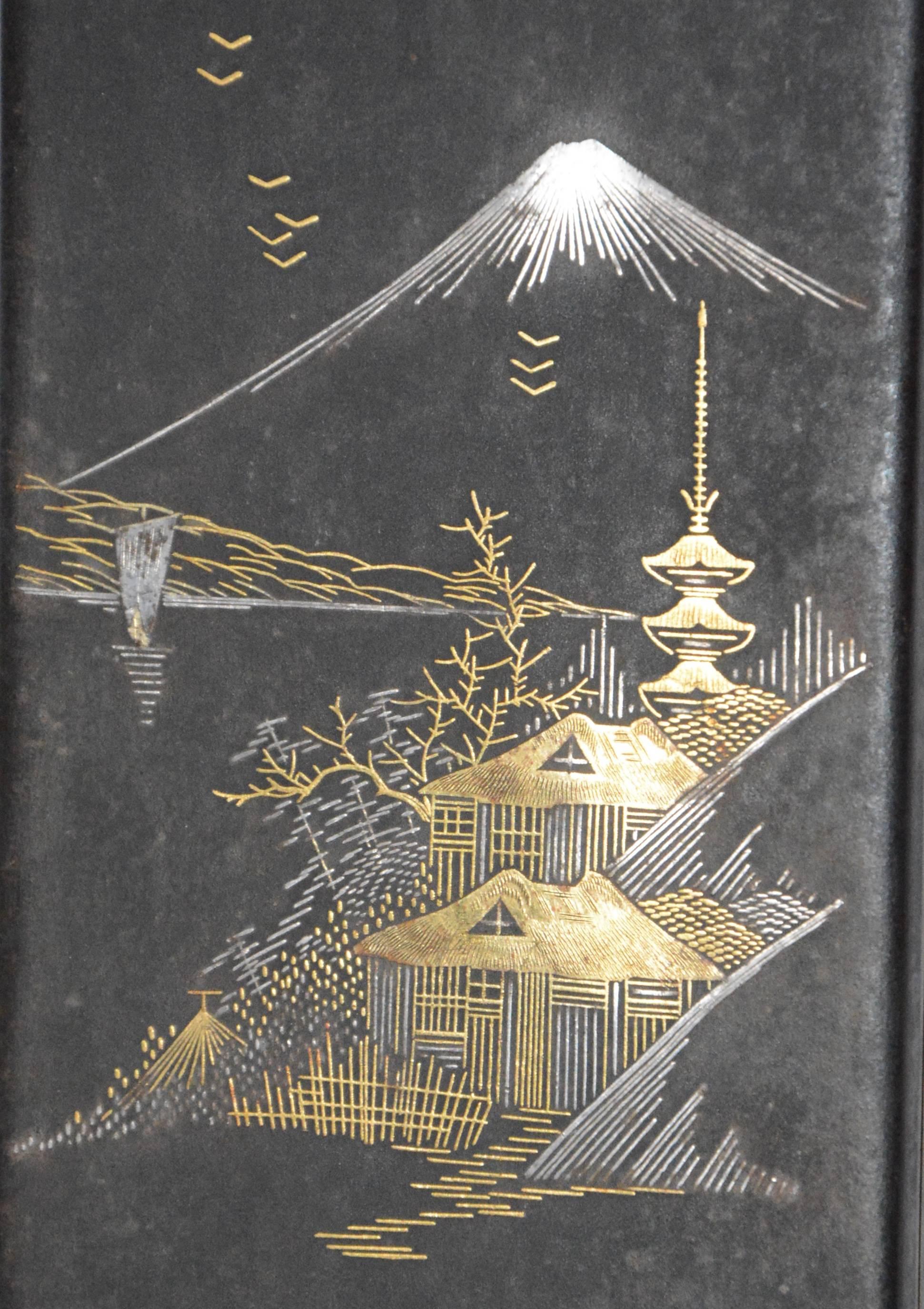 Metal 18-Karat Gold and White Gold Asian Cigarette Case For Sale
