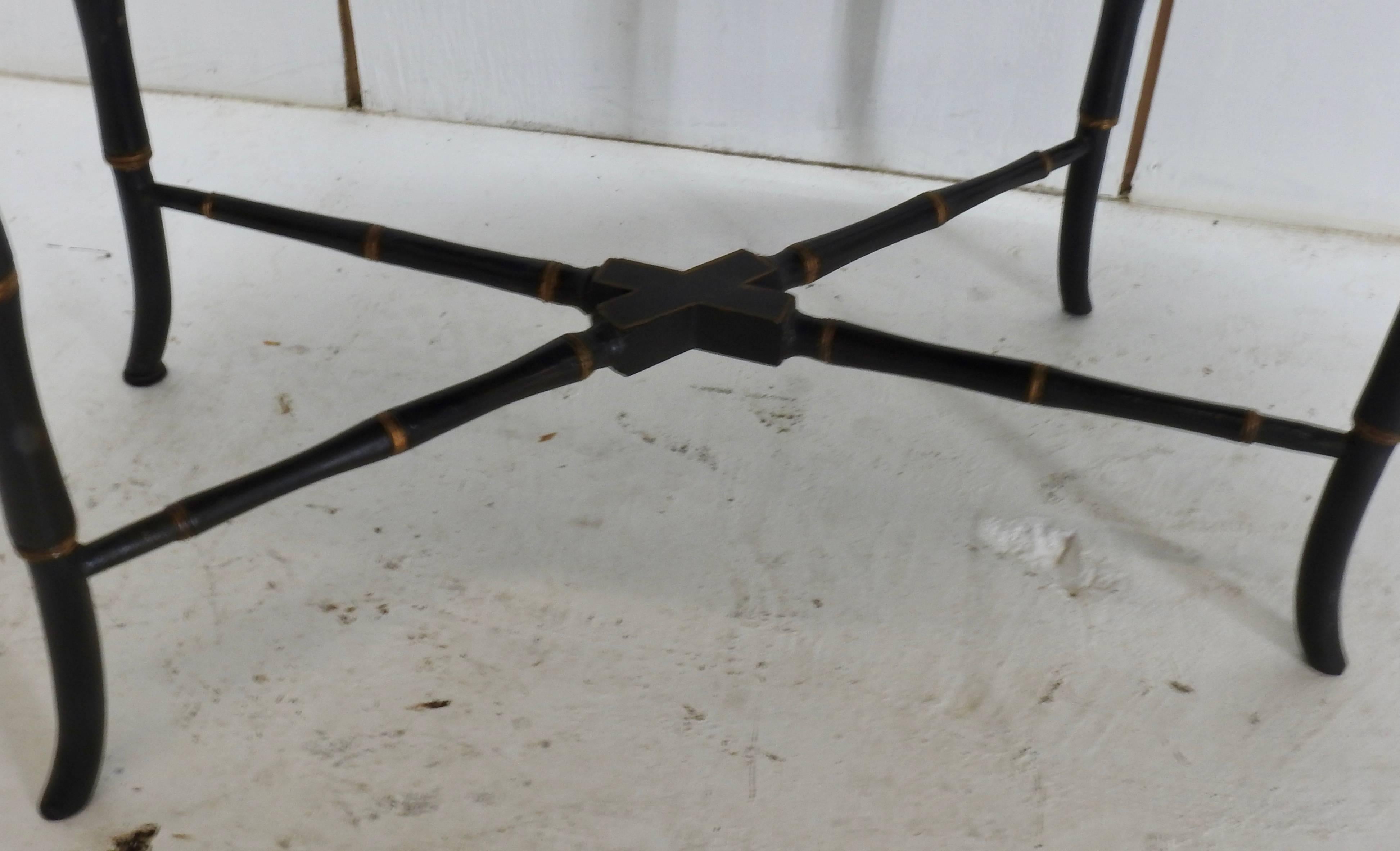 20th Century Chippendale Style Hand Painted Faux Bamboo Oval Table For Sale