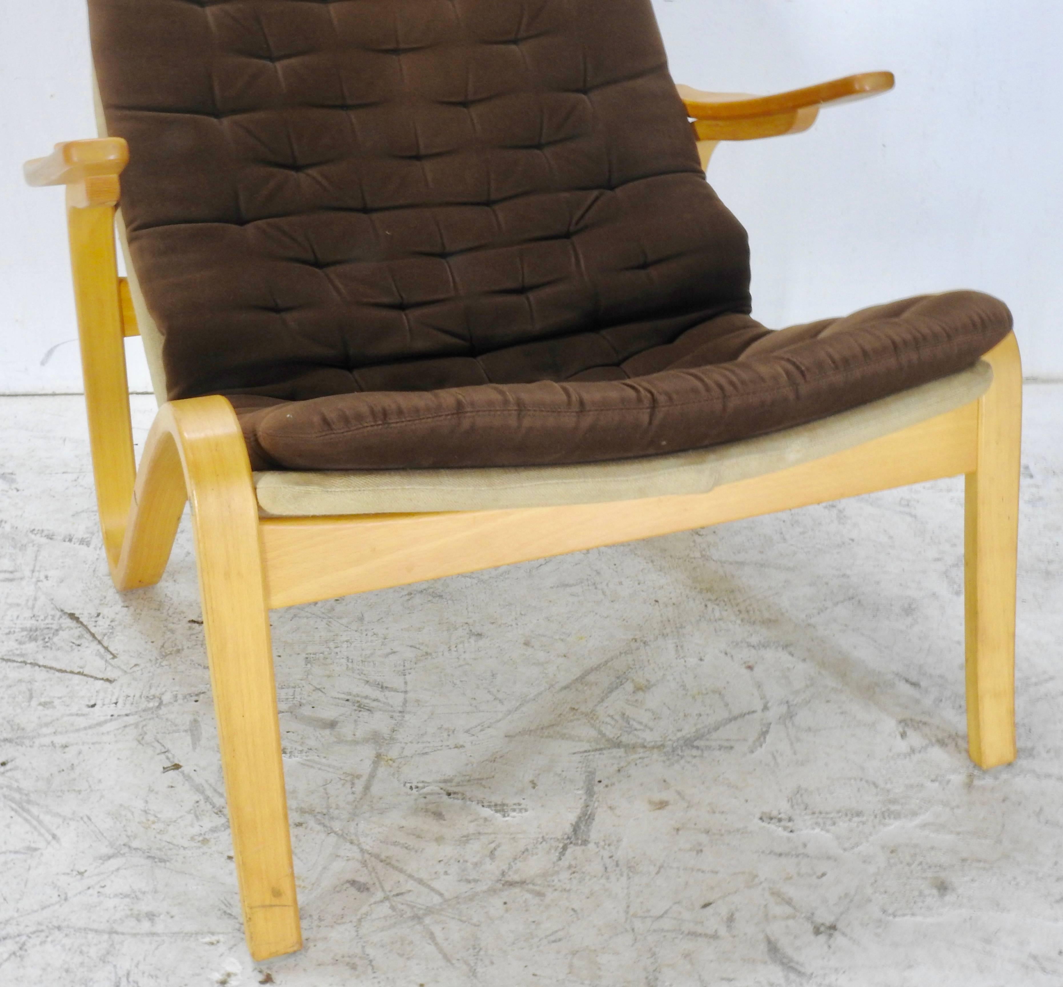 Danish Modern Lounge Chair by DUX In Fair Condition For Sale In Cookeville, TN