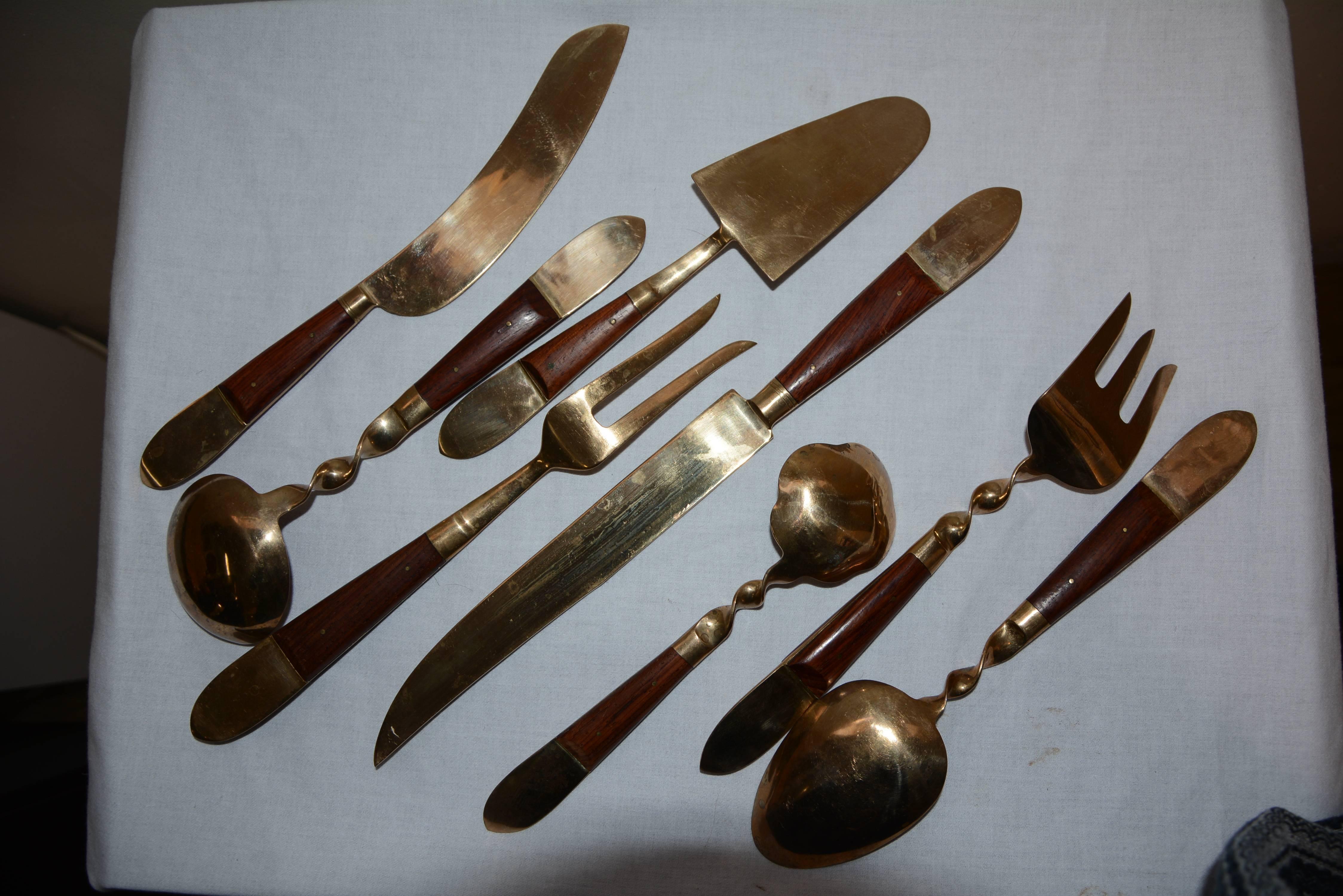Brass and Teak Siam Serving Set Midcentury In Good Condition For Sale In Cookeville, TN