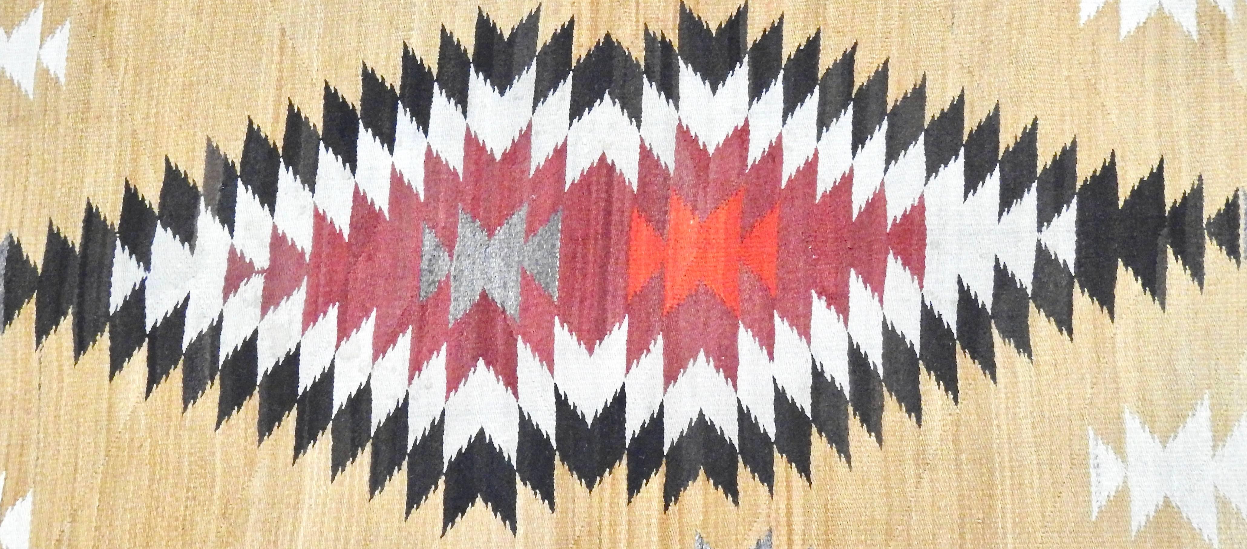 Navajo Eye Dazzler Woven Rug, circa 1940s In Fair Condition For Sale In Cookeville, TN