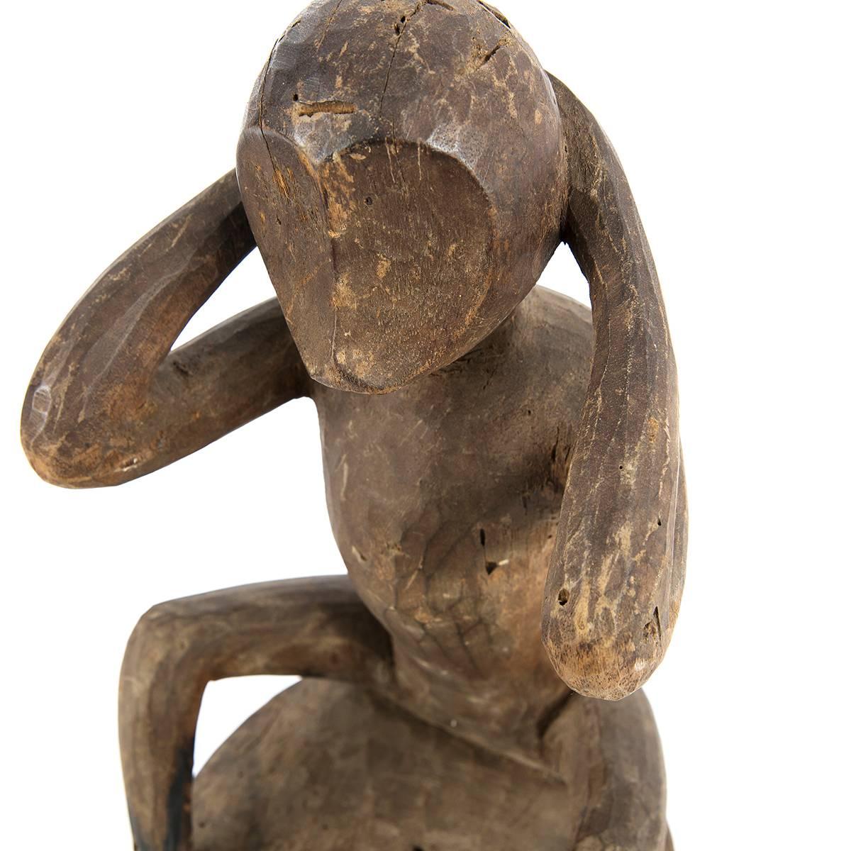 Hand Carved Sitting Monkey Primitive Art from Asia In Excellent Condition For Sale In Notting Hill, GB