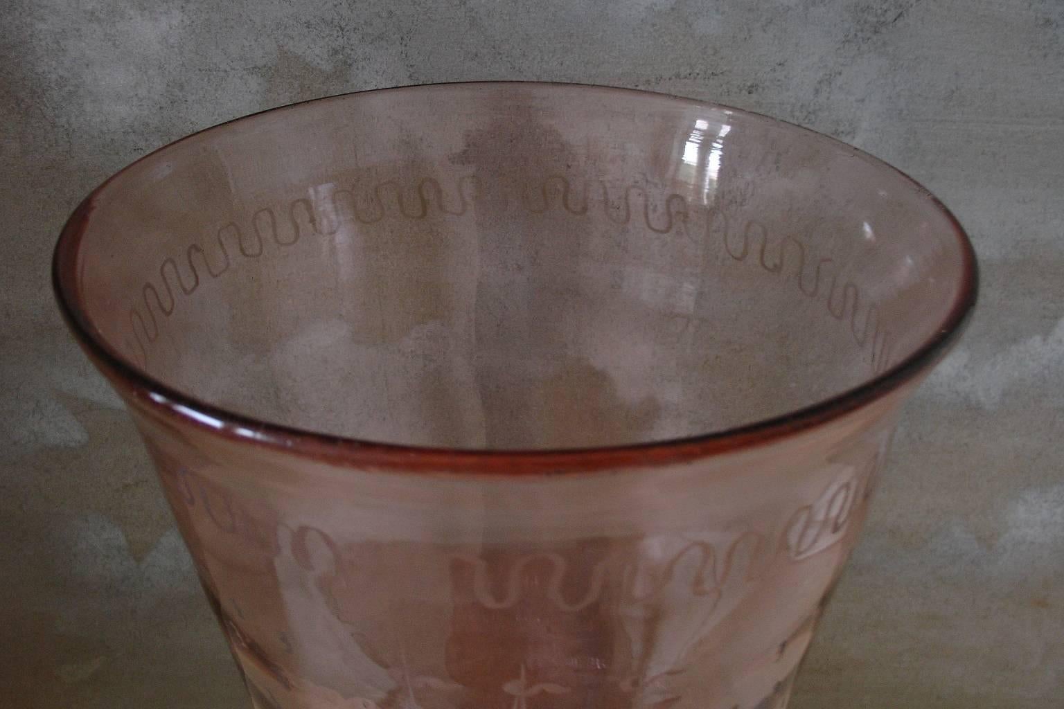 Edwardian Tall Pink 1920s Glass Vase with Hand Etched/Engraved Ships Detail For Sale