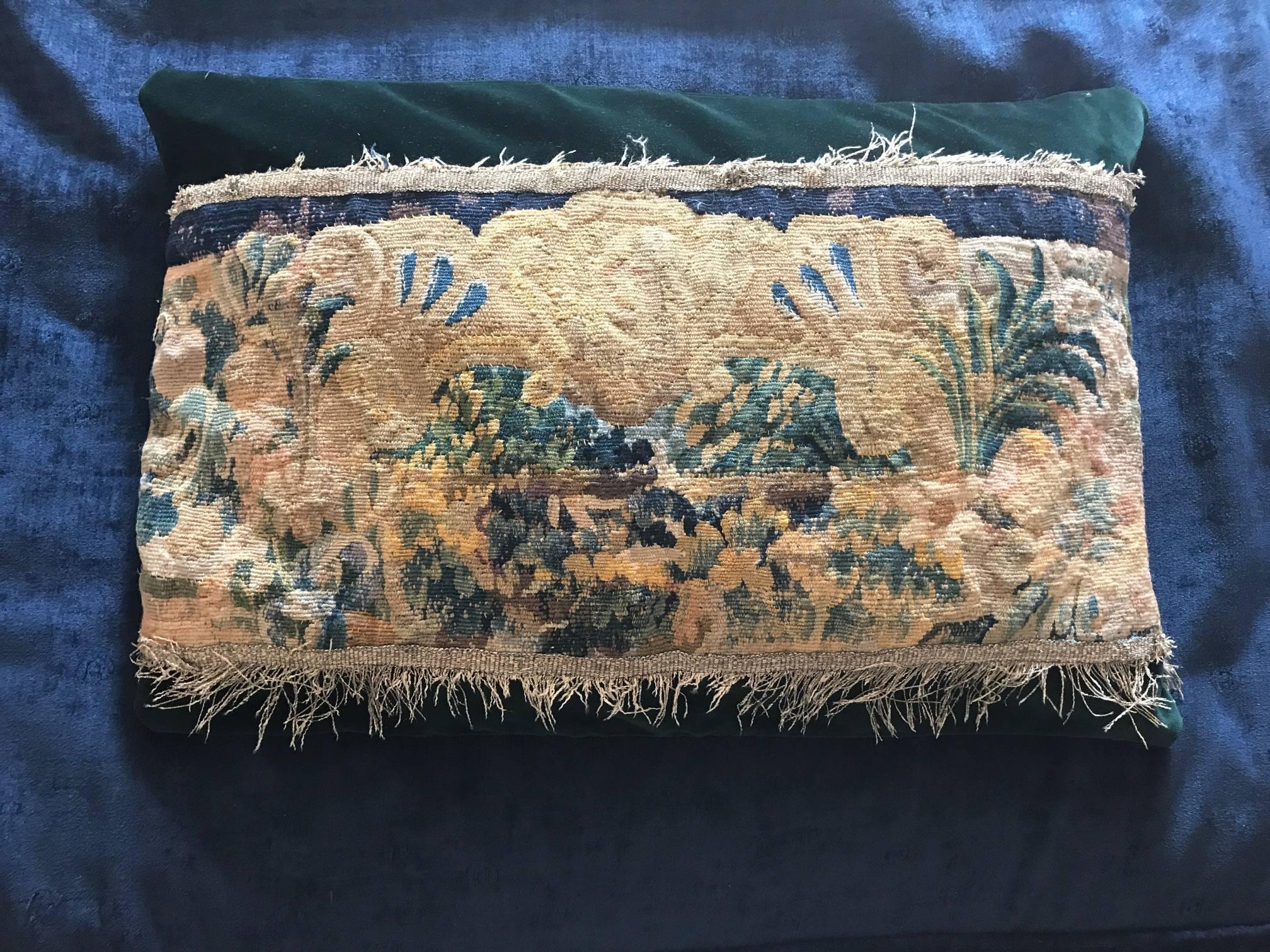 Set of Three Aubusson Tapestry Fragment Pillows or Cushions, French, circa 1780 In Good Condition For Sale In London, GB