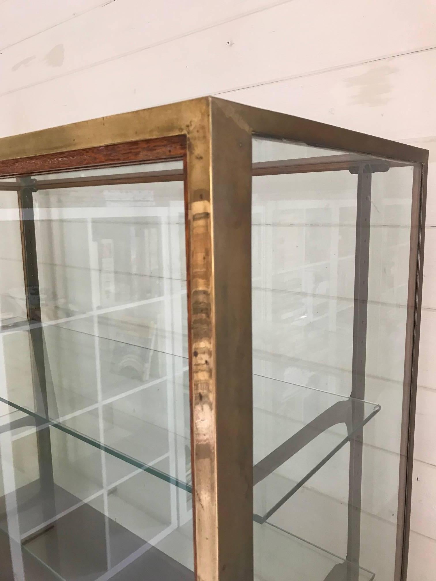 Vitrine Brass and Glass, English, Early 20th Century In Fair Condition For Sale In London, GB