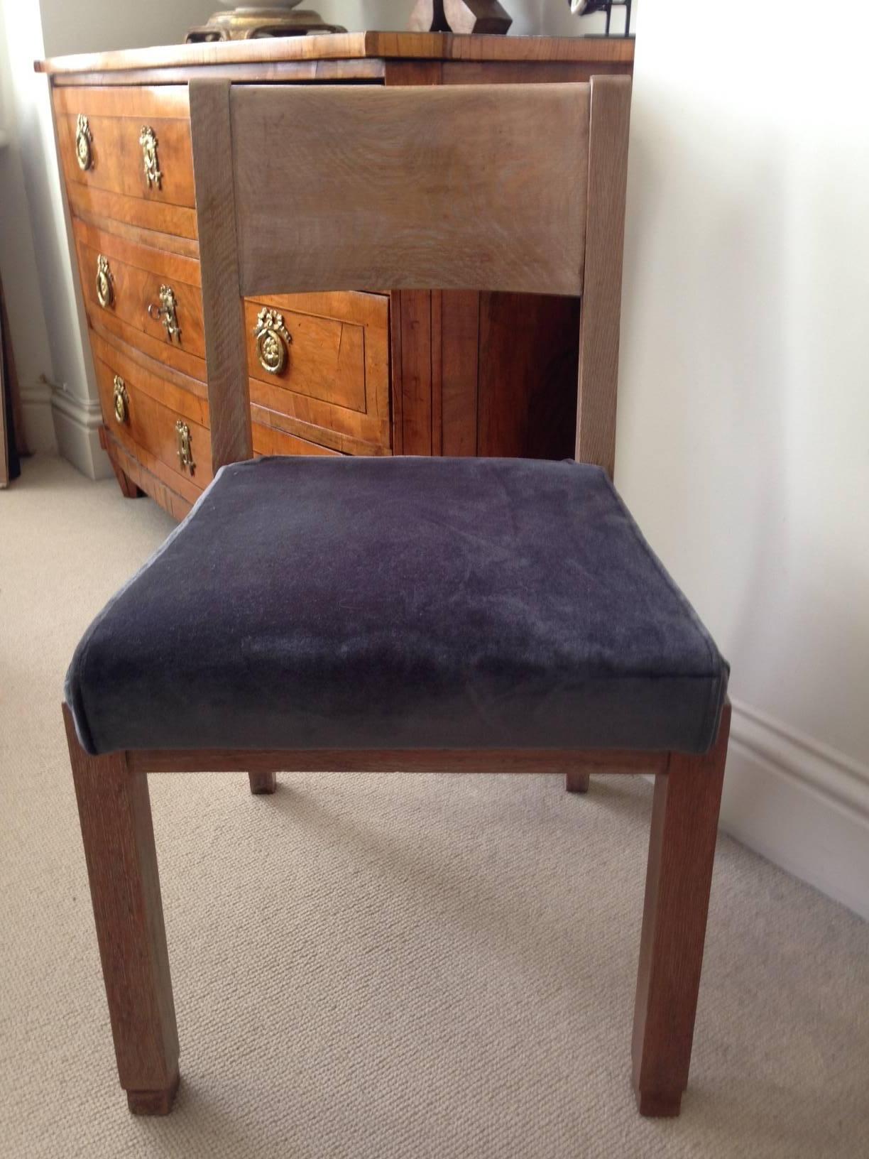 1940s French Limed Oak Chair in the Style of Pierre Chareau Re-Upholstered For Sale 1