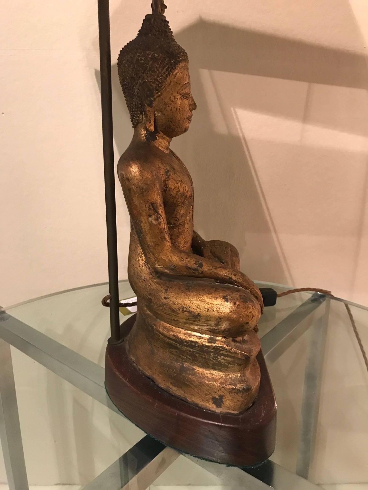 French 1970s Gilded Metal Seated Buddha Lamp For Sale 1