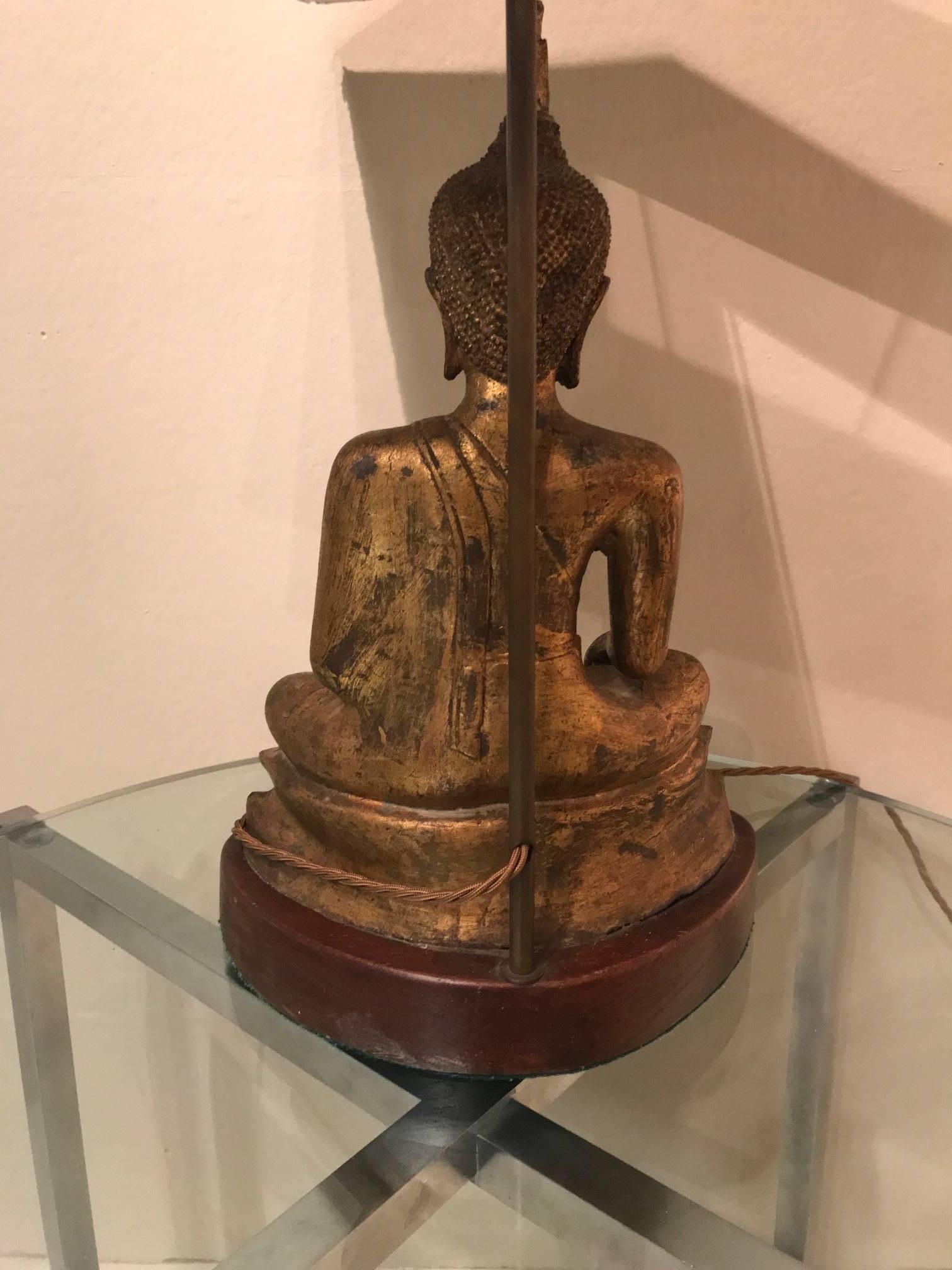 French 1970s Gilded Metal Seated Buddha Lamp For Sale 2