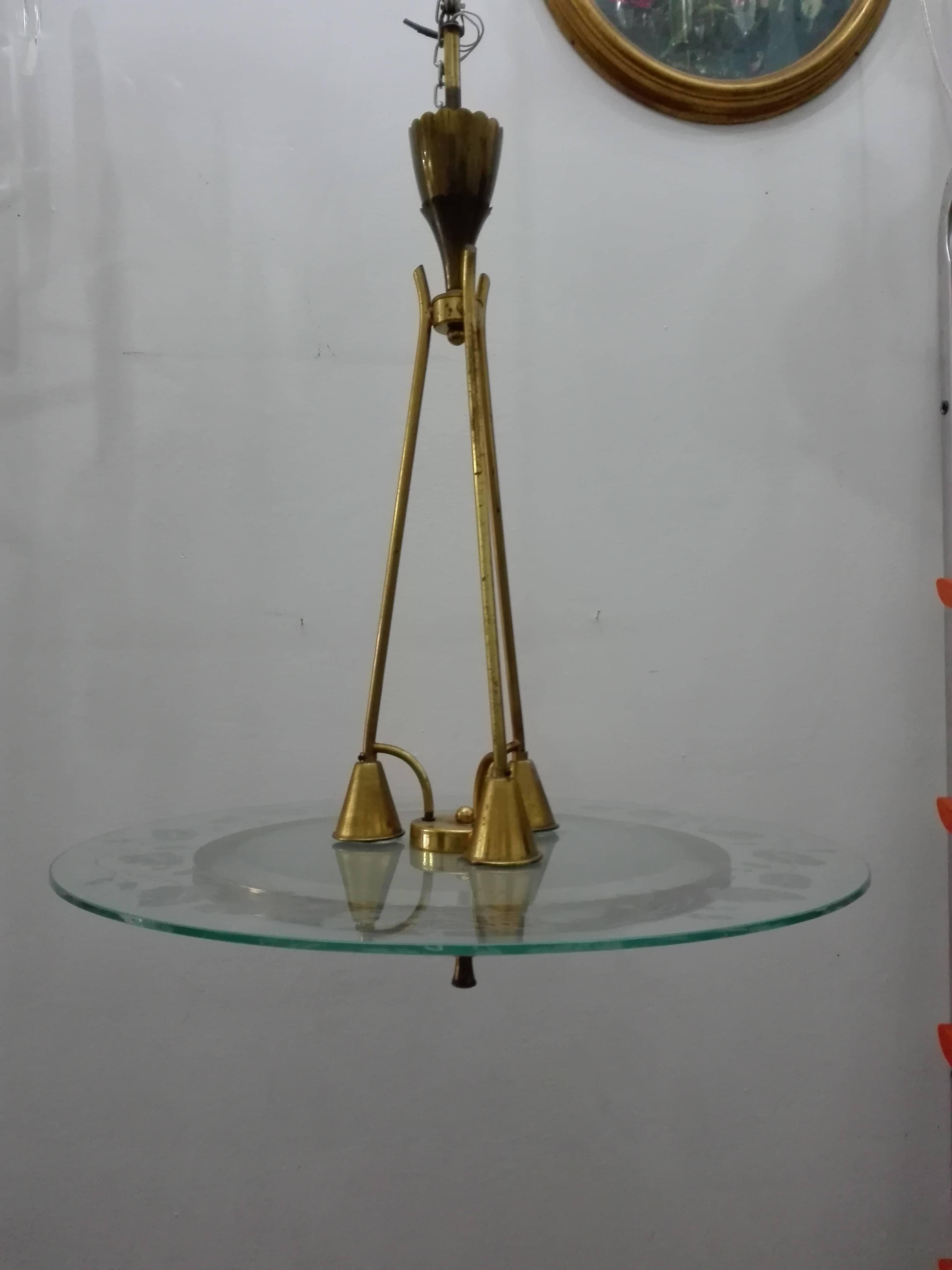 Fontana Arte, Pietro Chiesa, Brass and Chiselled Glass Chandelier In Excellent Condition For Sale In Palermo, Italia