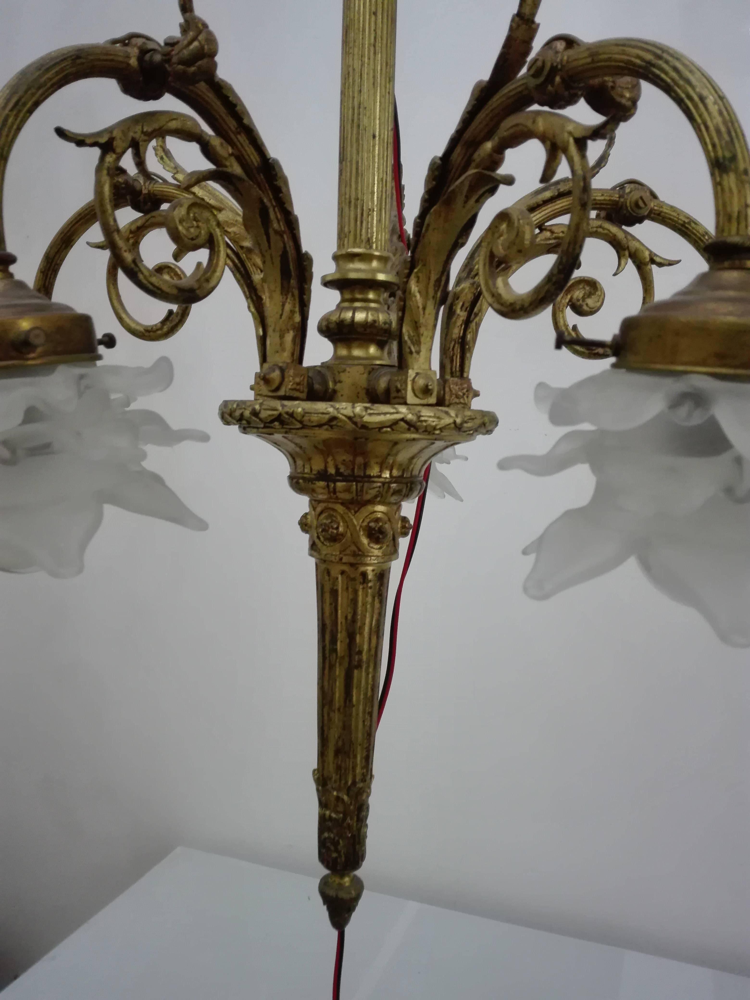 Elegant five lights bronze chandelier with beautiful flower-shaped lampshades, embellished with crystals, France, 1960s
Dimensions
height 100 cm
diameter 55 cm.