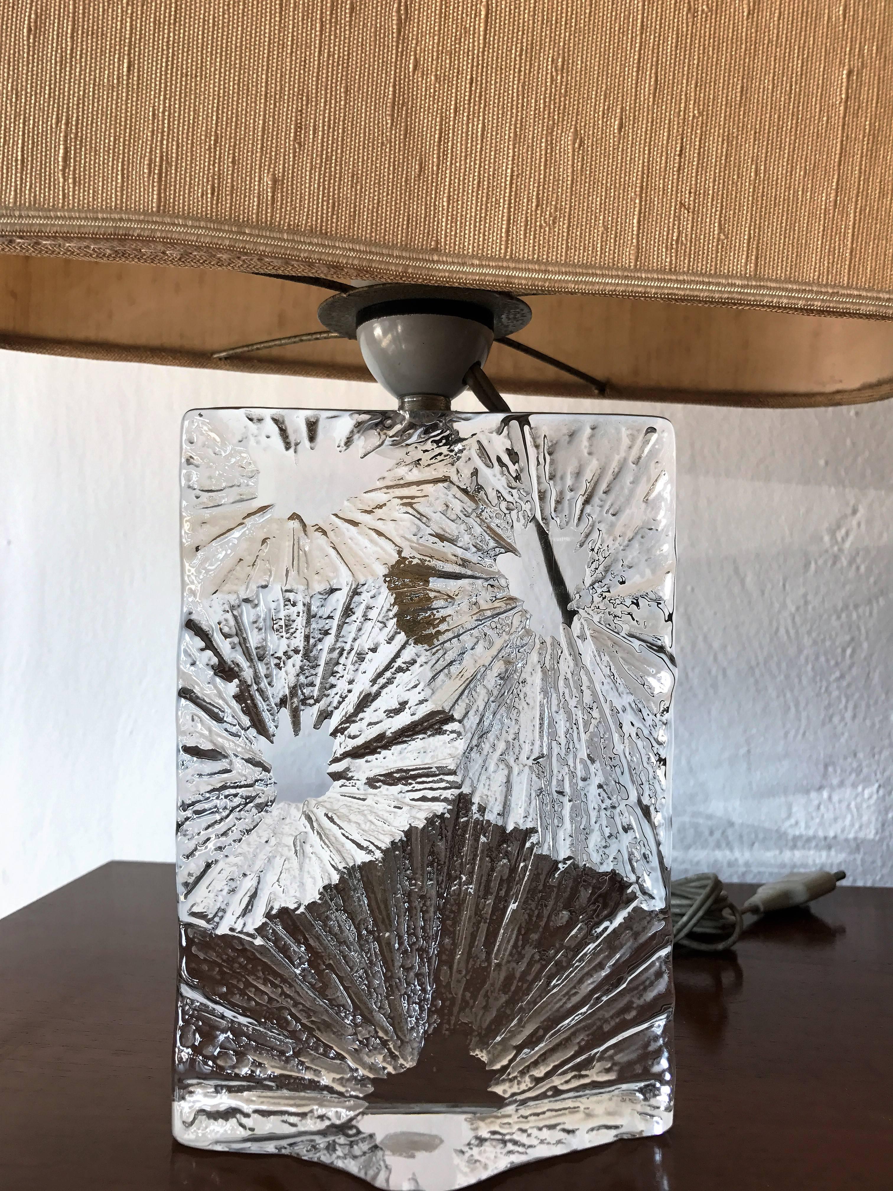 Crystal Table Lamp, Daum France, 20th Century In Excellent Condition In Palermo, Italia