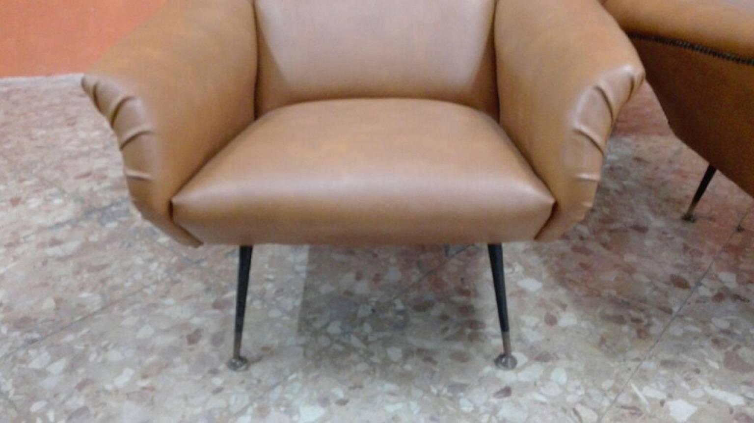 Sofa and Pair of Armchairs in Brown Leather and Italian Brass Legs by Gio Ponti 2