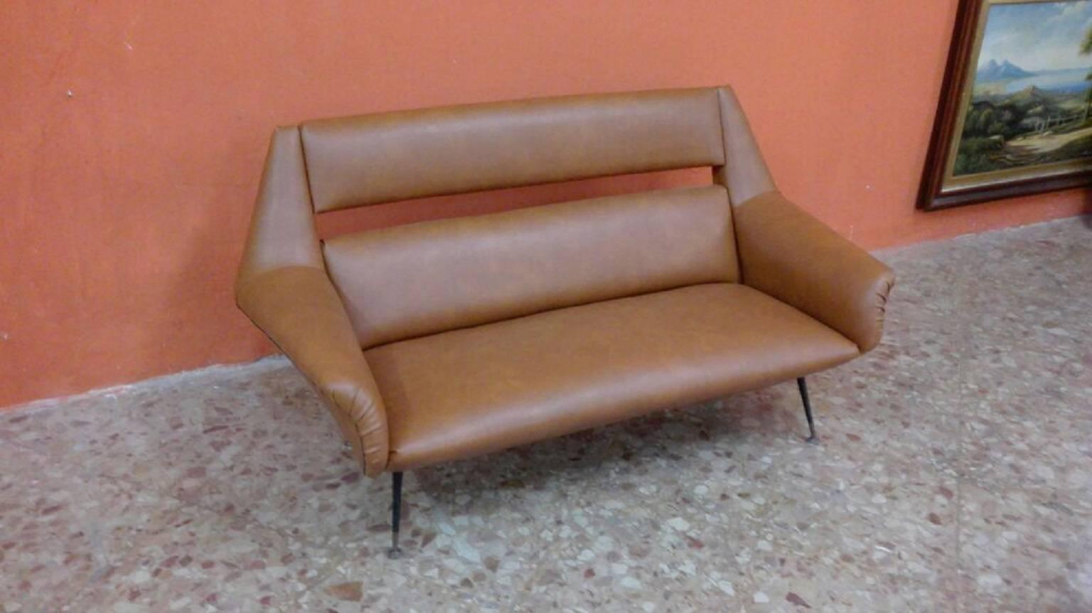 Sofa and Pair of Armchairs in Brown Leather and Italian Brass Legs by Gio Ponti 4