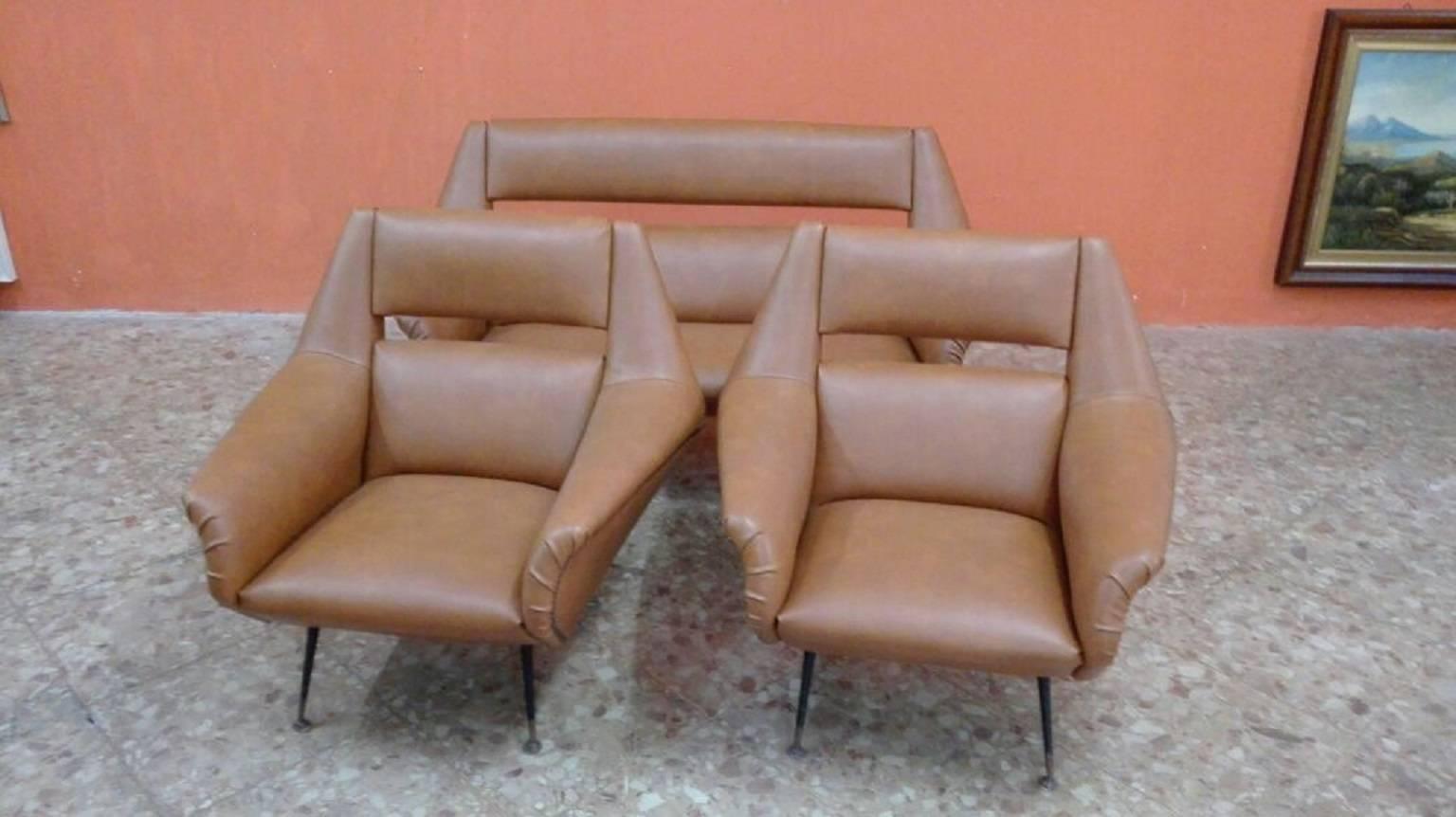 Sofa and Pair of Armchairs in Brown Leather and Italian Brass Legs by Gio Ponti 5