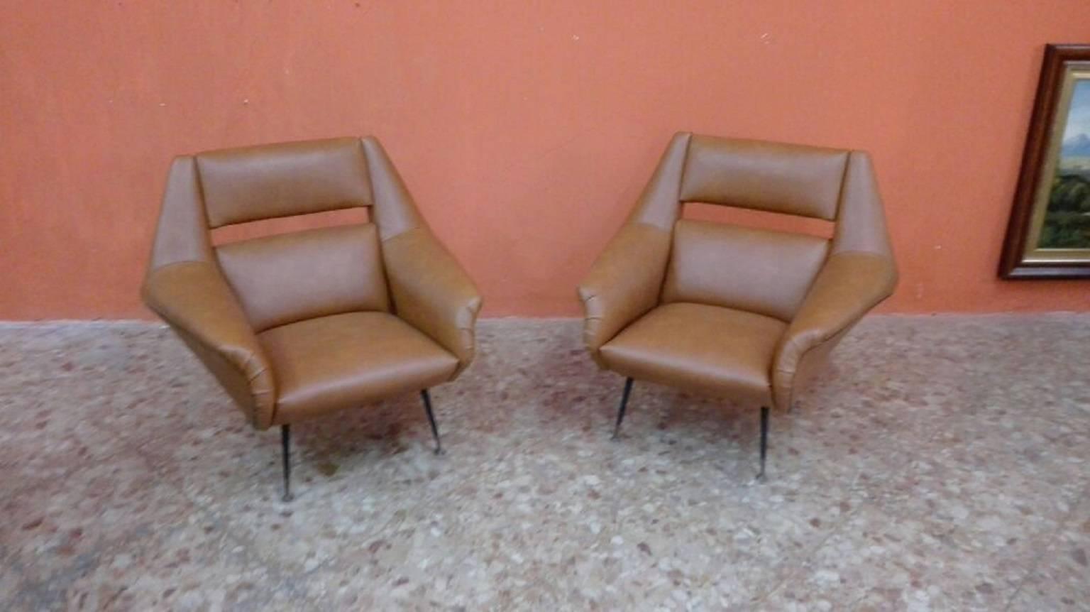 Sofa and Pair of Armchairs in Brown Leather and Italian Brass Legs by Gio Ponti 6
