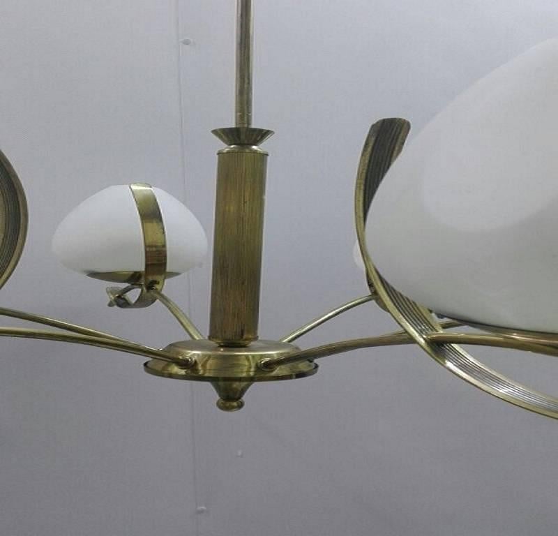 Six-color brass chandelier from the seventies of Stilnovo, 1970s, Italy In Excellent Condition In Palermo, Italia