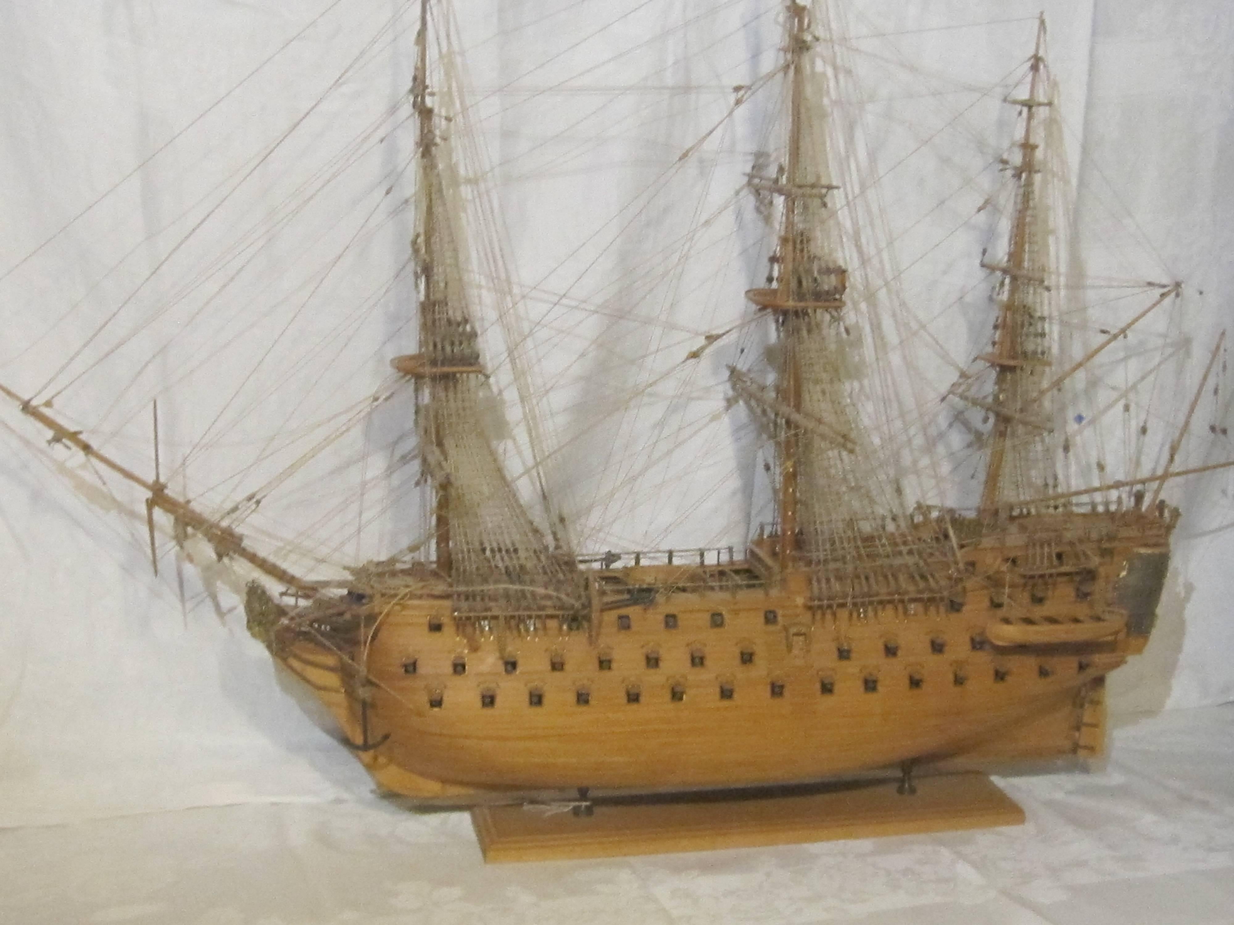 Hand-Carved Replica of the Pinta Ship For Sale 2