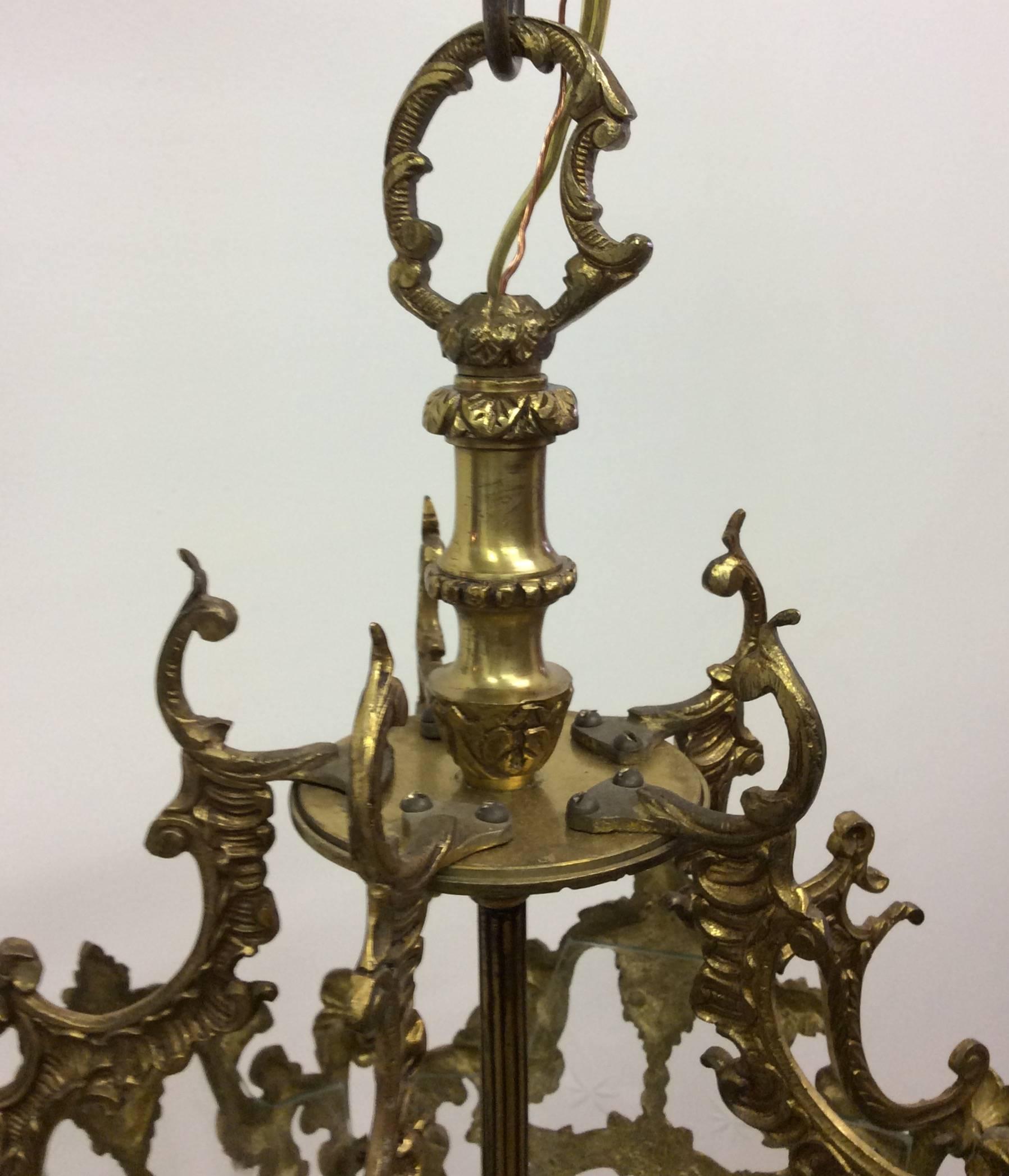 1950s, Etched Glass Ornate Brass Lantern In Excellent Condition For Sale In Mobile, AL