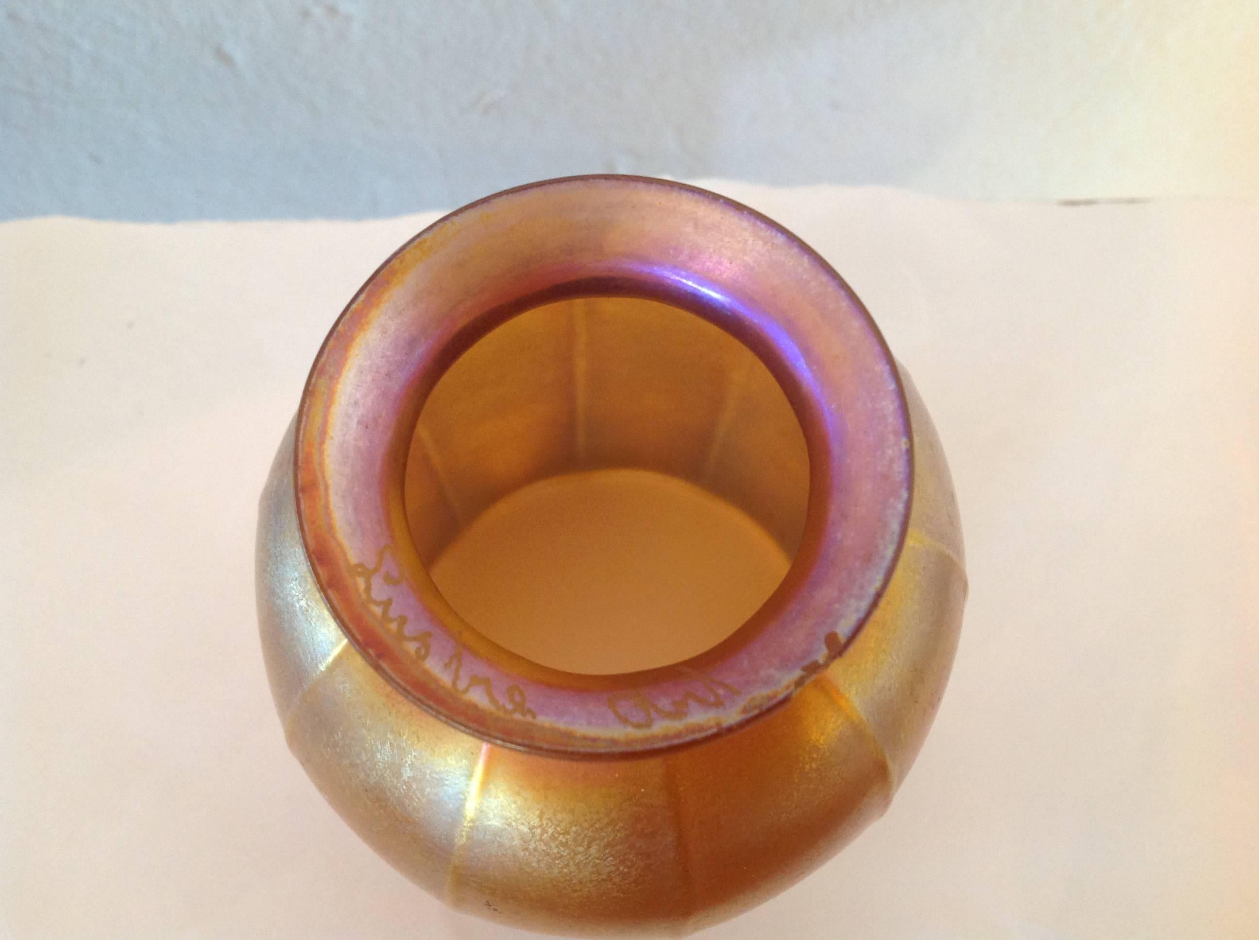 Antique Adjustable Brass Desk Lamp with Lustre Art Glass Shade For Sale 2