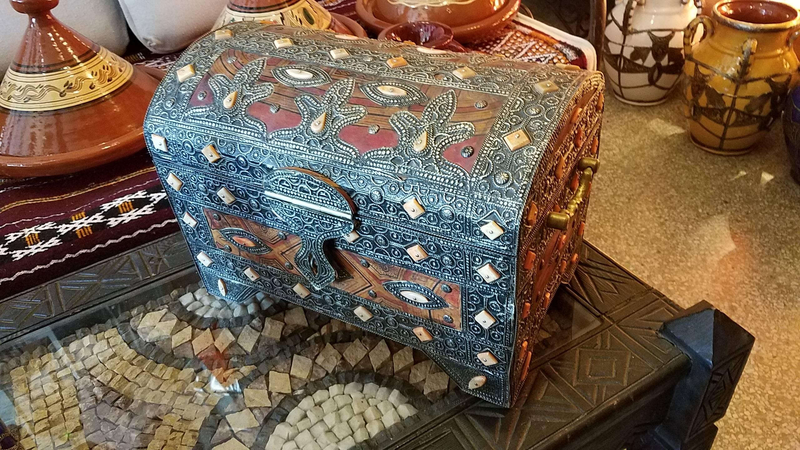 Camel Bone / Metal Inlaid Moroccan Wooden Trunk In Excellent Condition For Sale In Orlando, FL