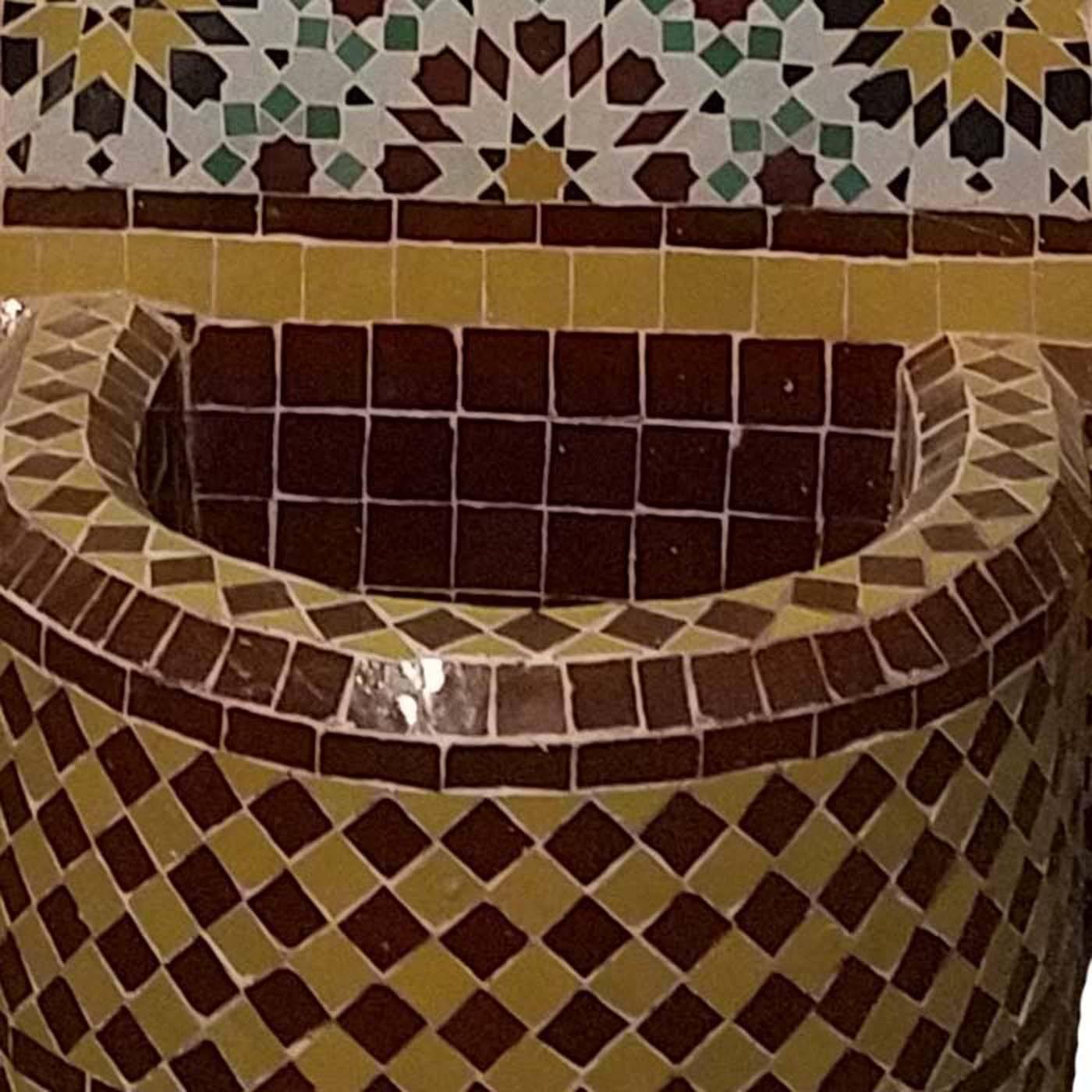 Bella Mosaic Tile Fountain, All Glazed In Excellent Condition For Sale In Orlando, FL